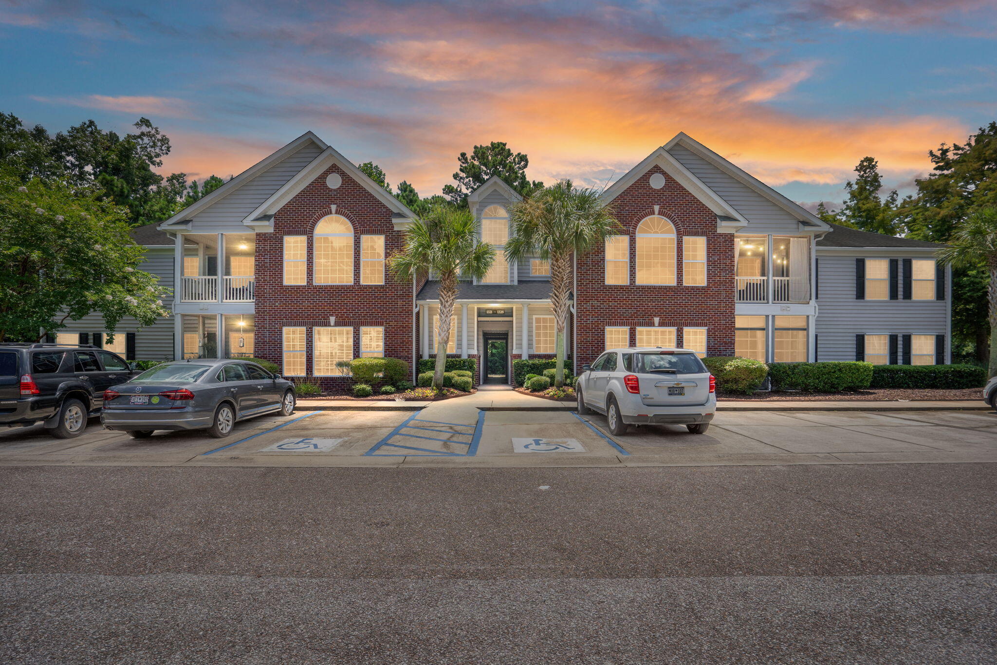 1325 Kingsford Lane