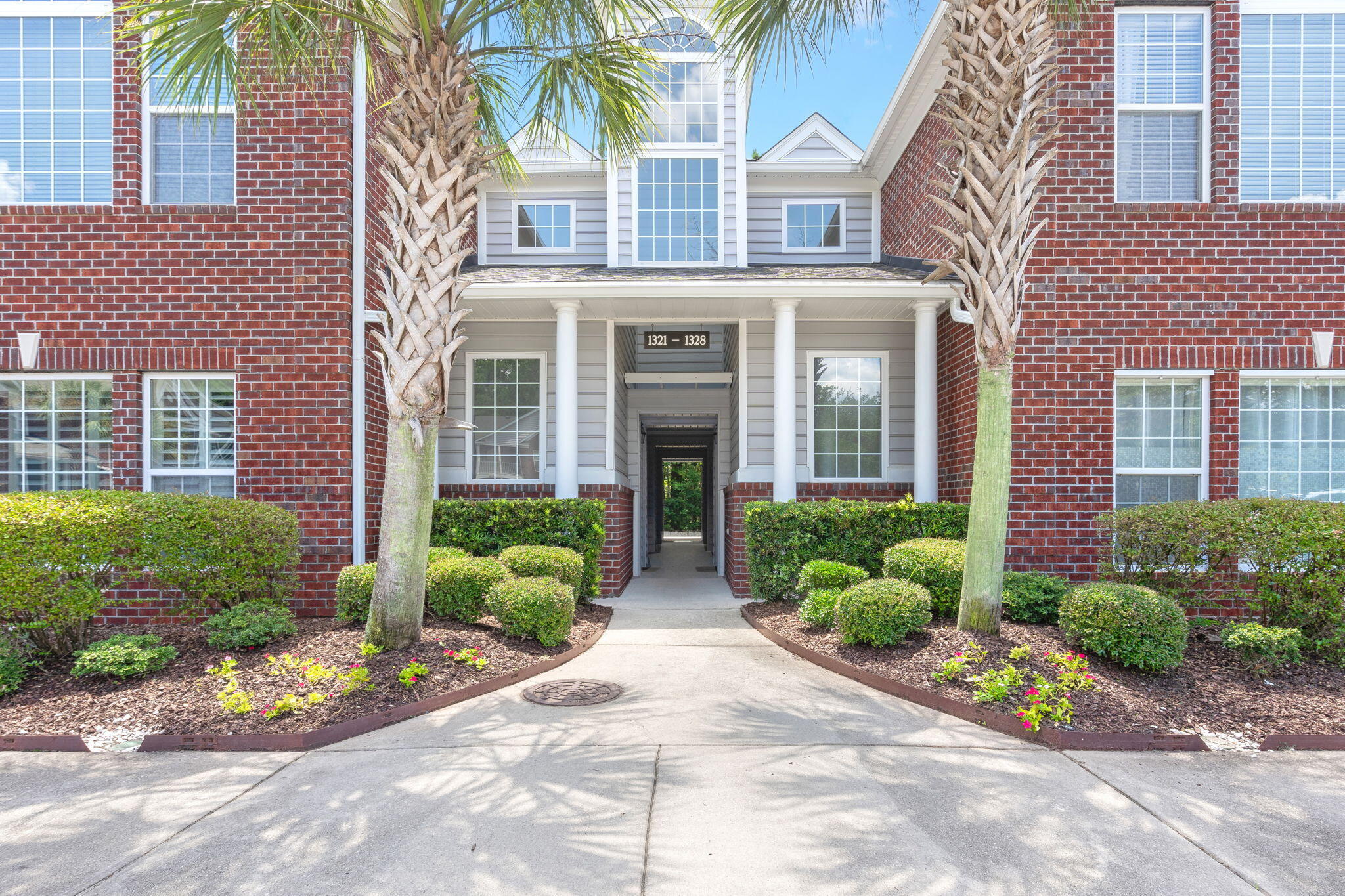1325 Kingsford Lane