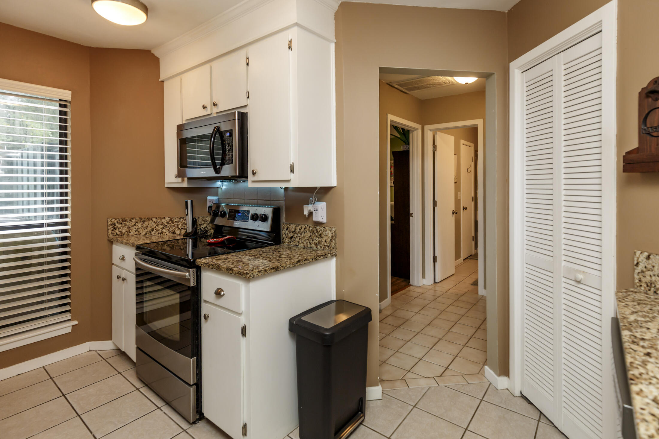 1148 Shadow Lake Circle