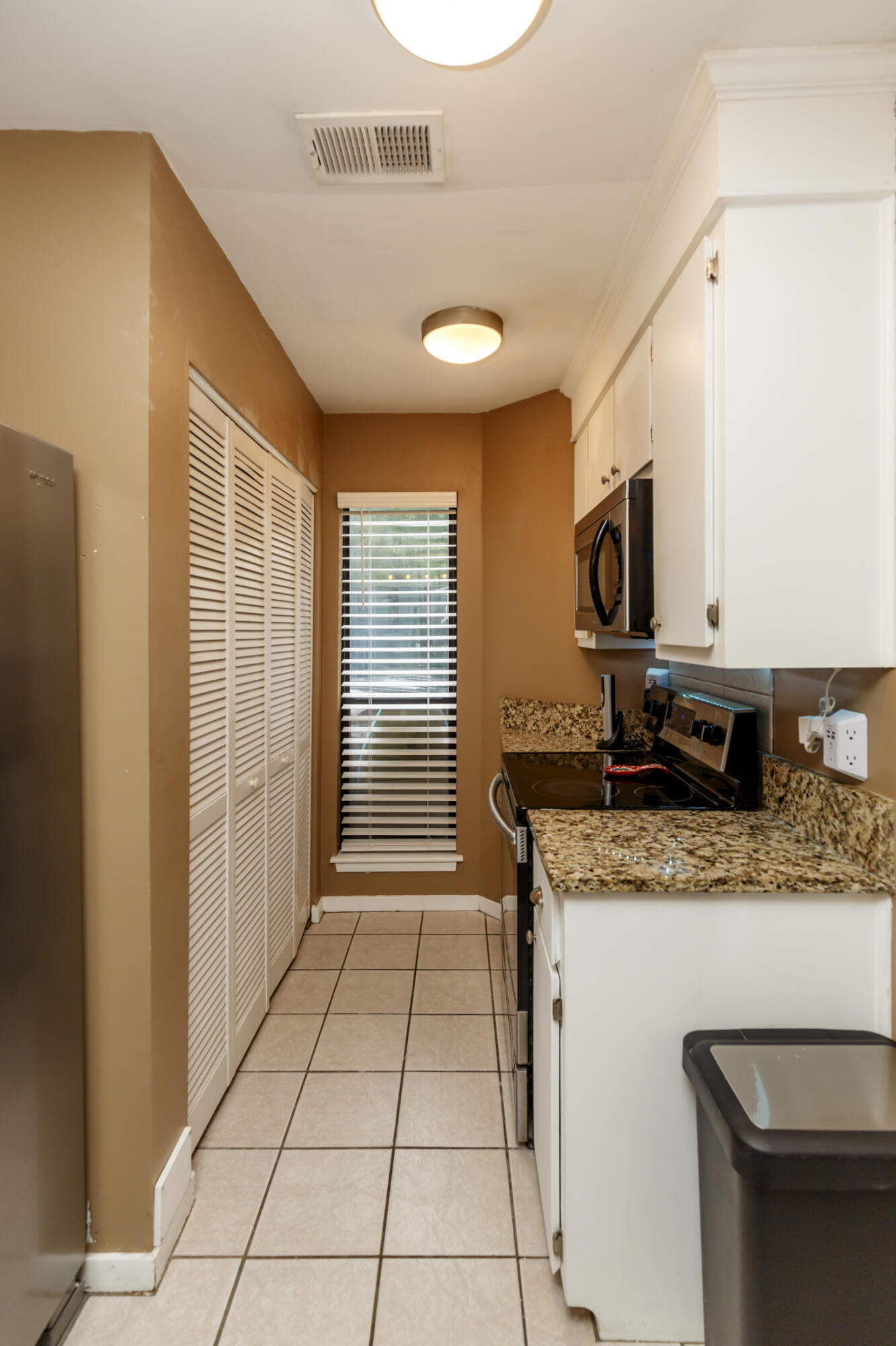 1148 Shadow Lake Circle