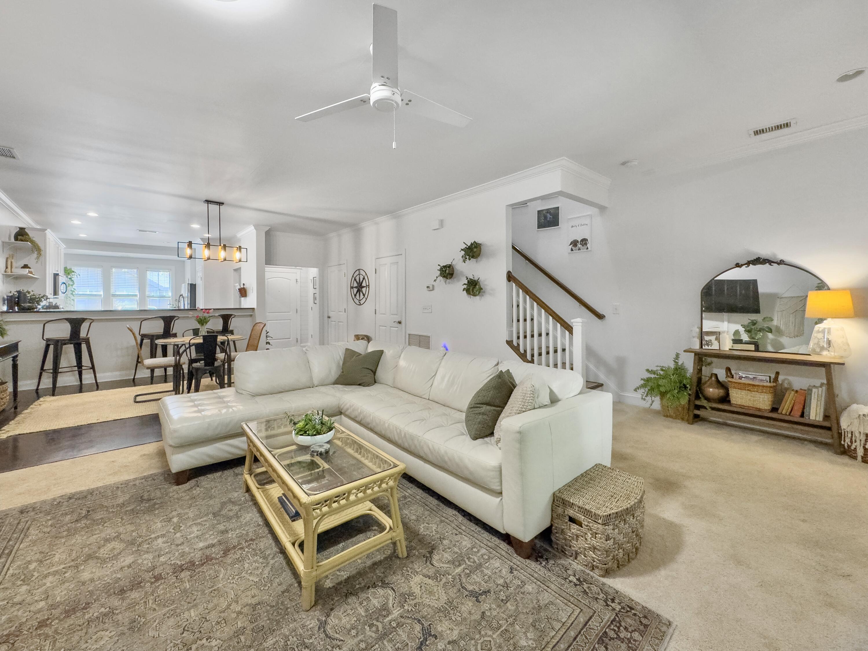 5520 Colonial Chatsworth Circle