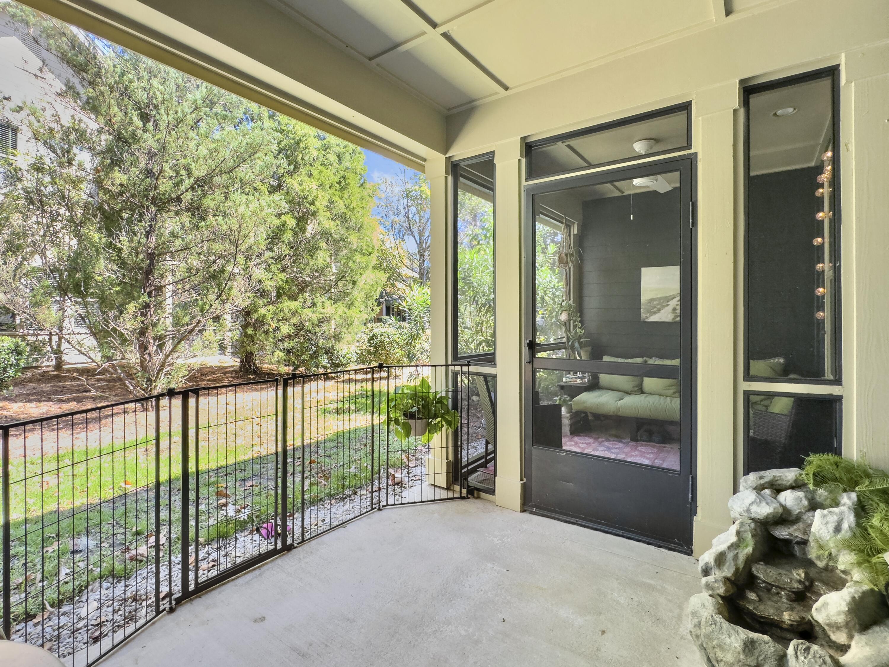 5520 Colonial Chatsworth Circle