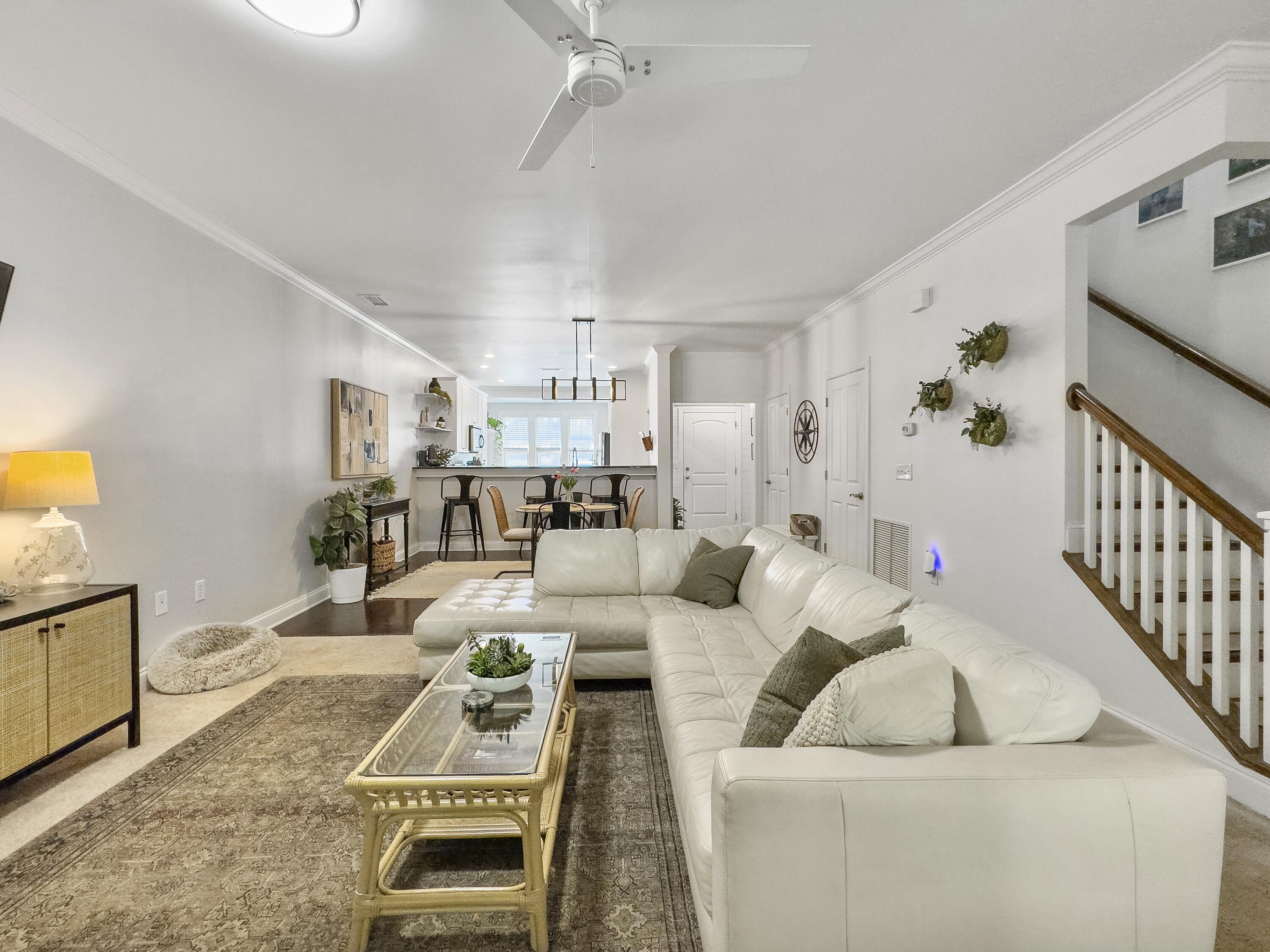 5520 Colonial Chatsworth Circle