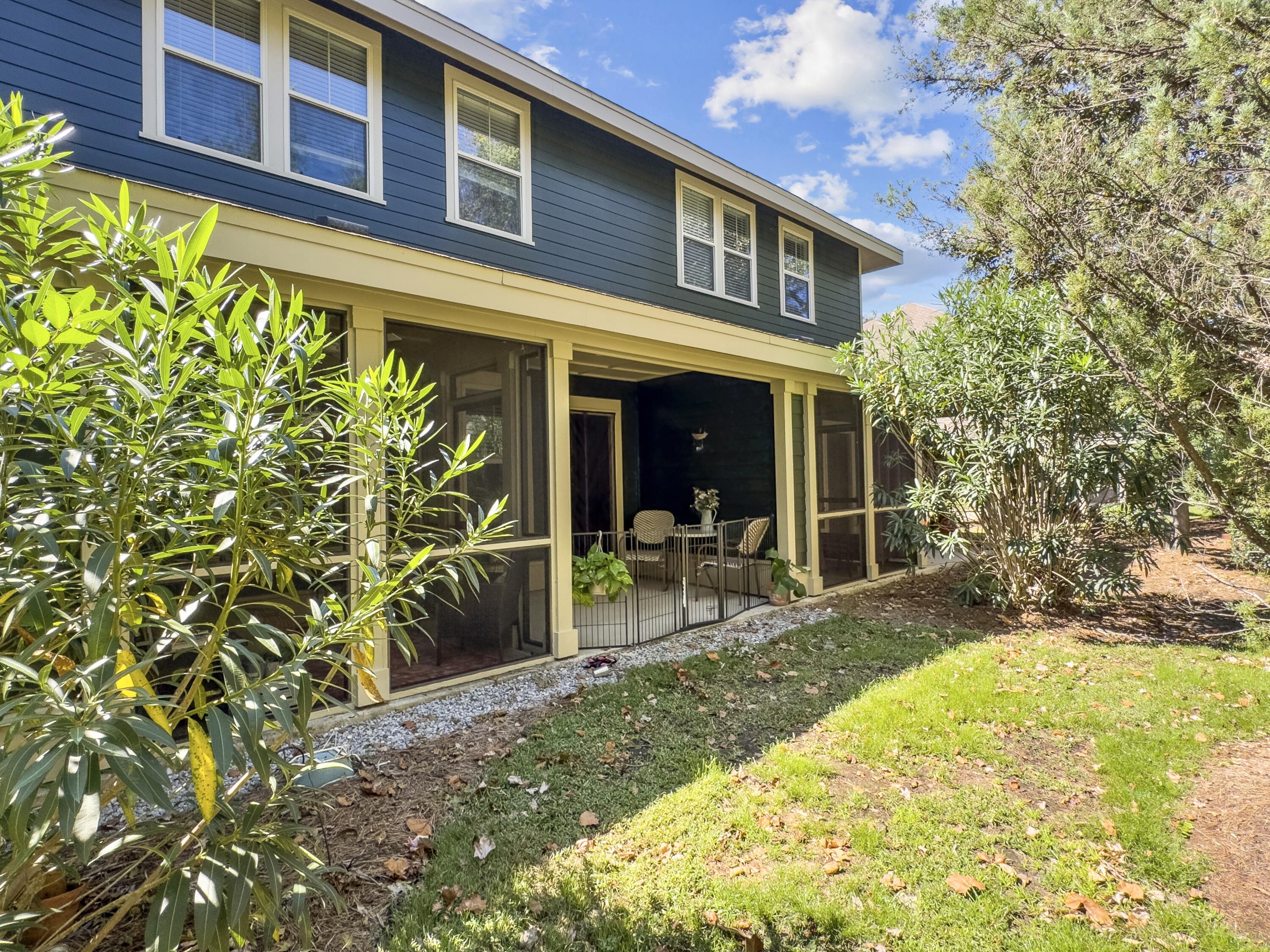 5520 Colonial Chatsworth Circle