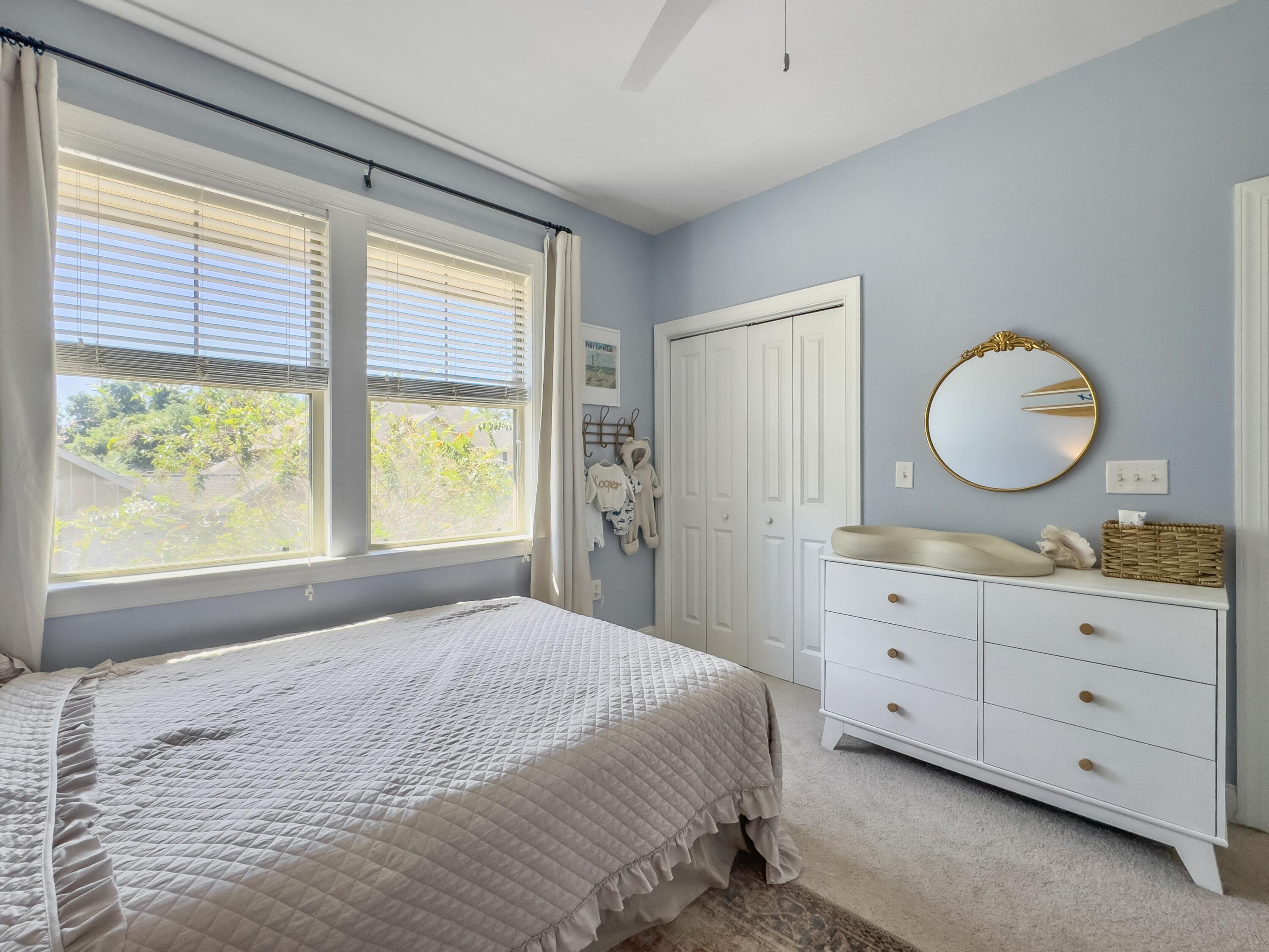 5520 Colonial Chatsworth Circle