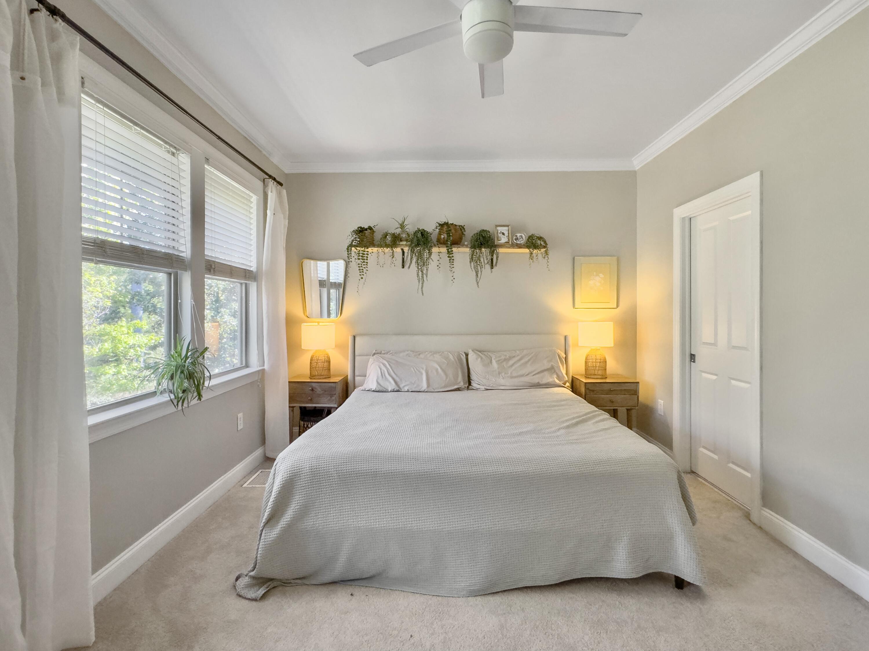 5520 Colonial Chatsworth Circle
