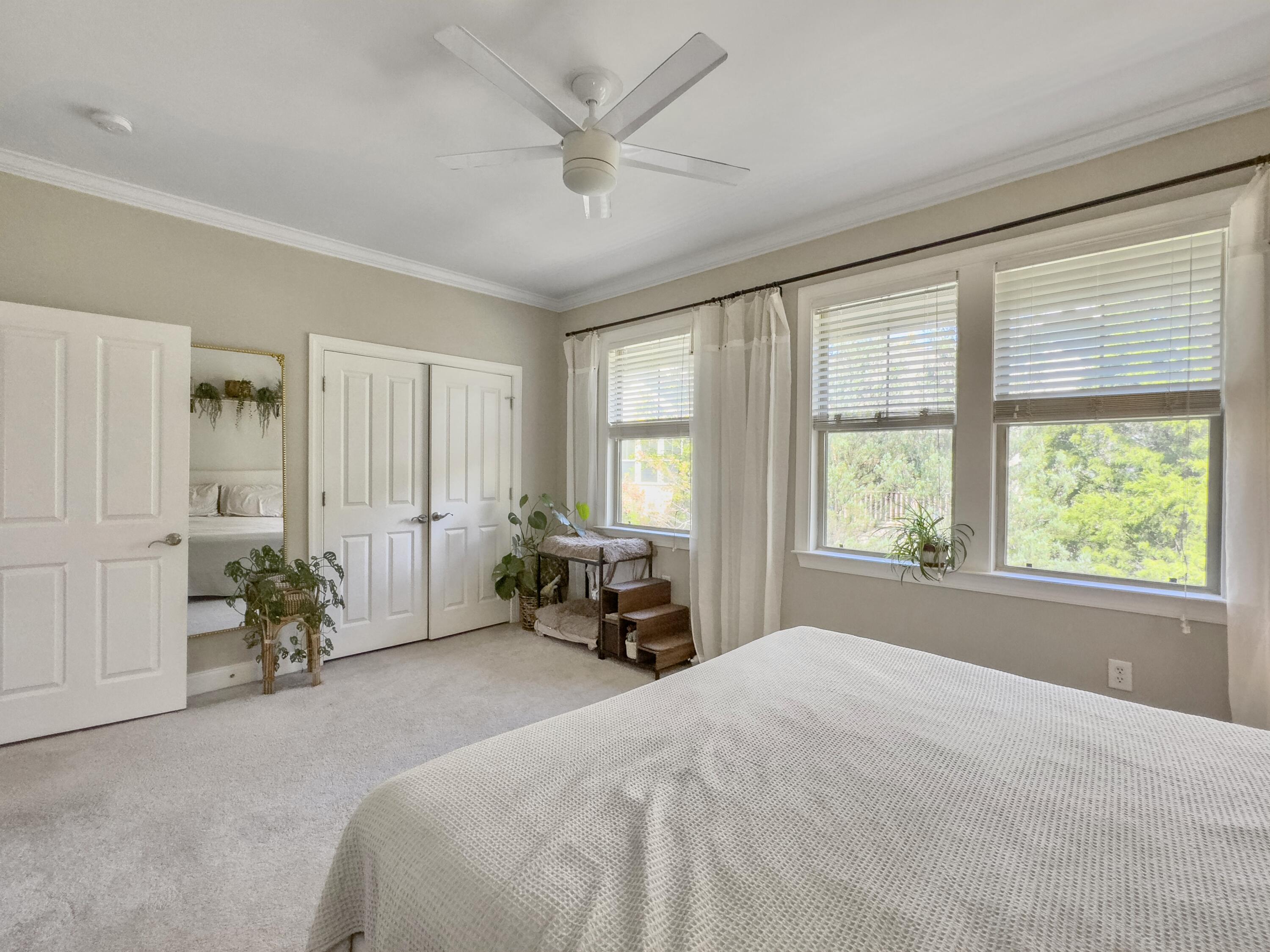 5520 Colonial Chatsworth Circle