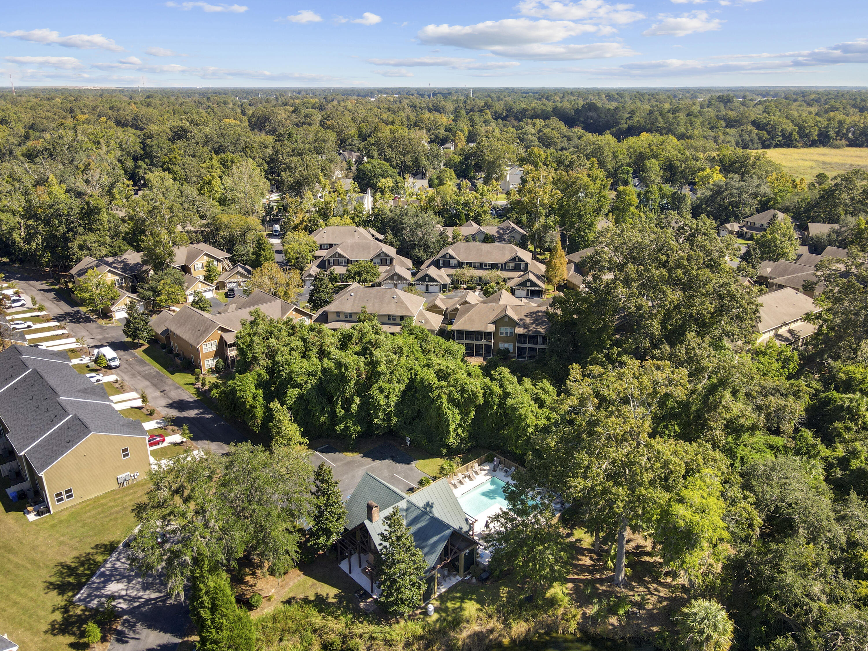 5520 Colonial Chatsworth Circle