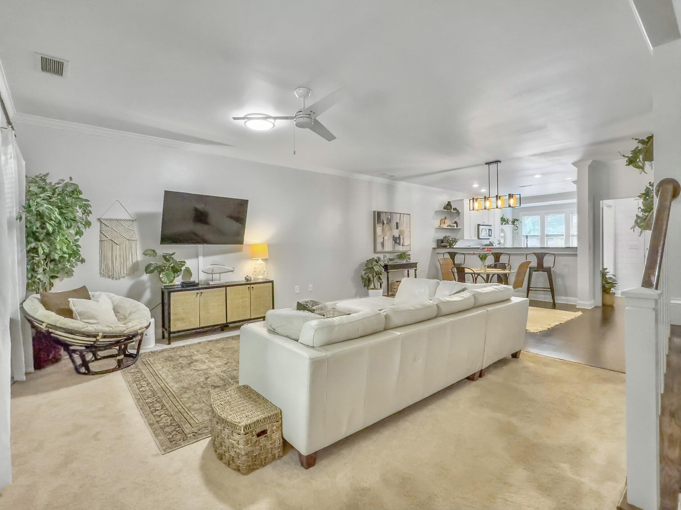 5520 Colonial Chatsworth Circle