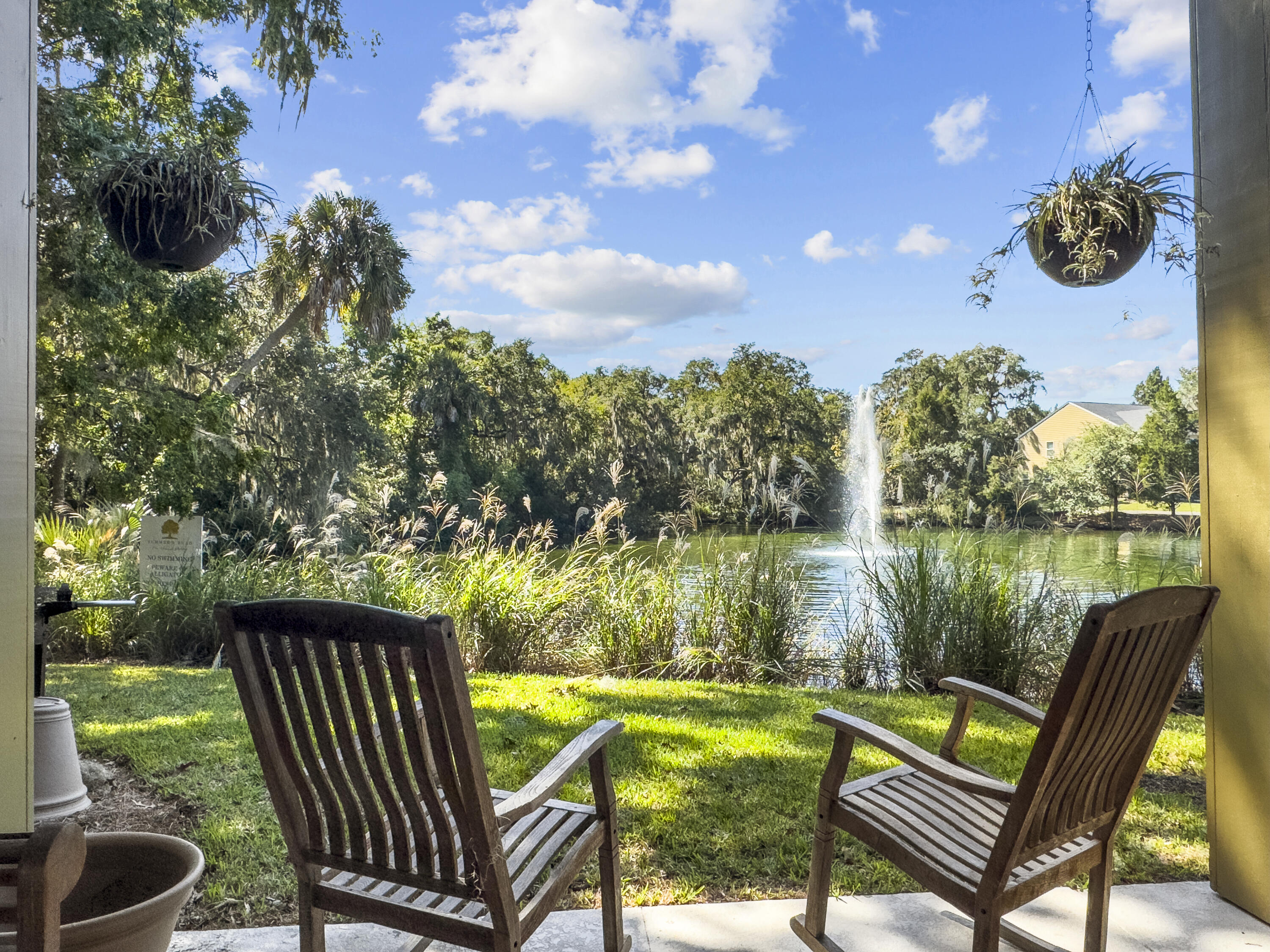 5520 Colonial Chatsworth Circle