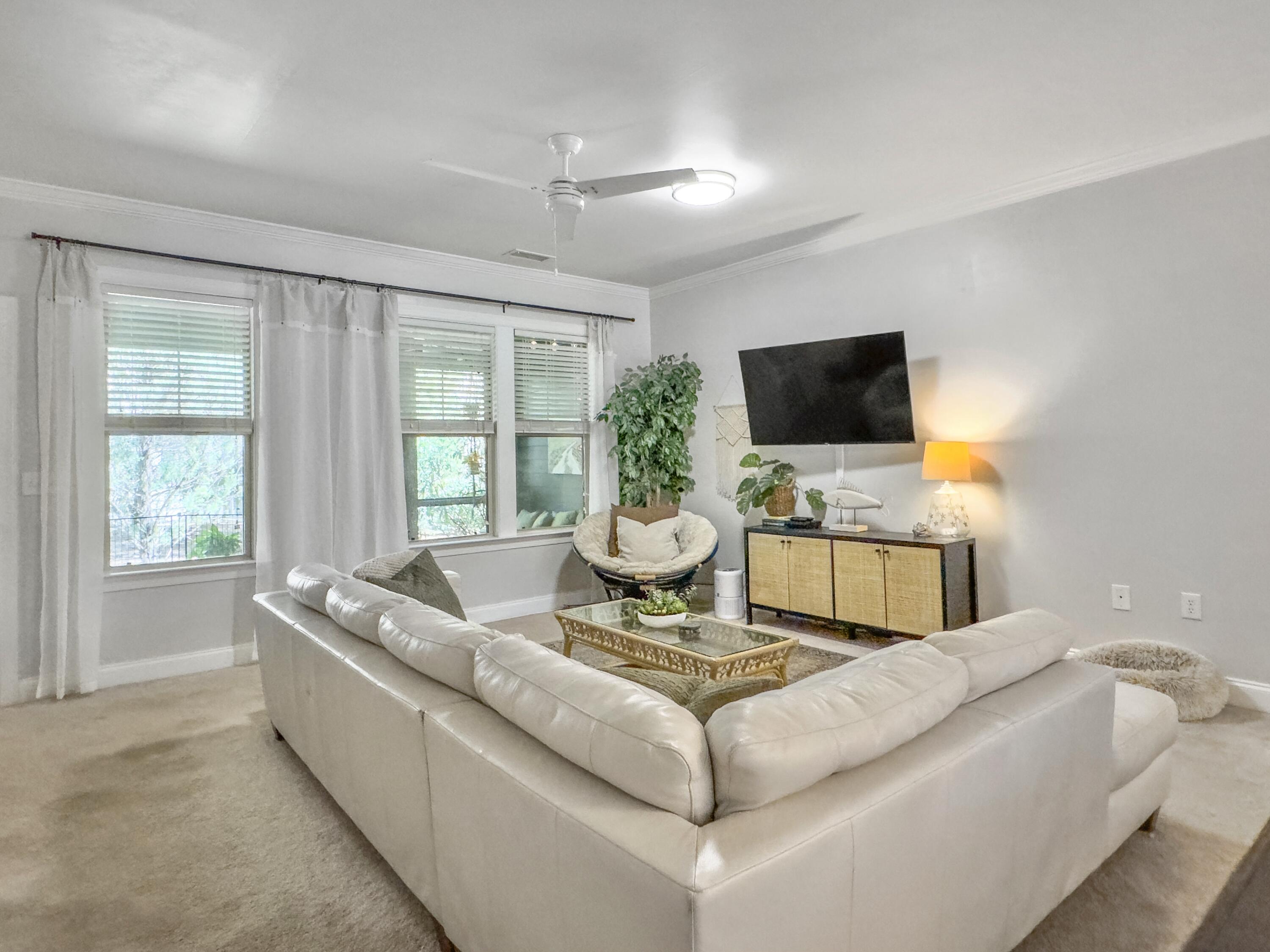 5520 Colonial Chatsworth Circle