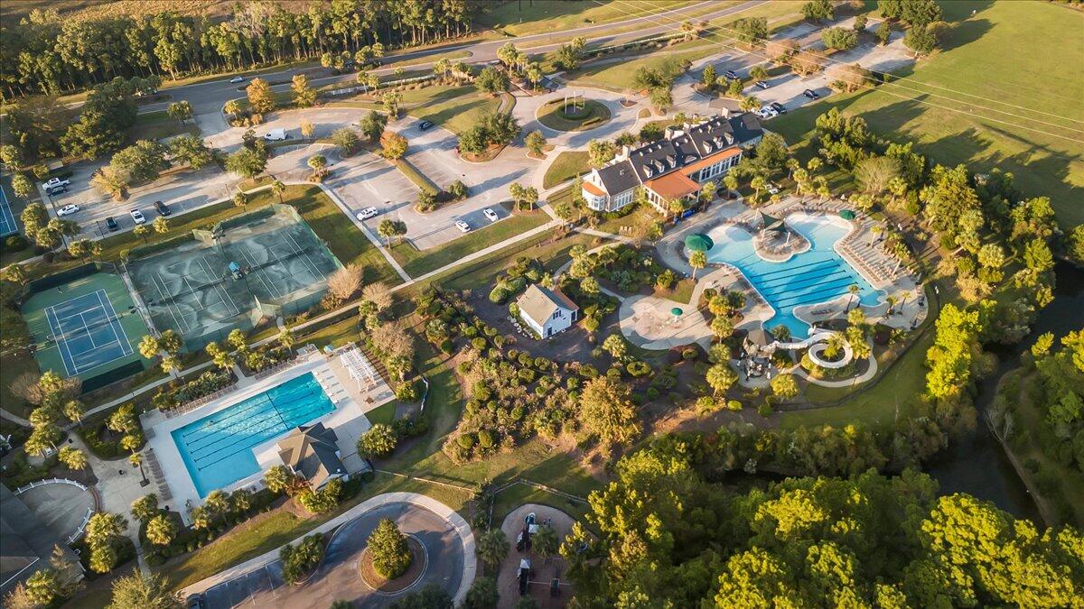 2902 Clearwater Drive