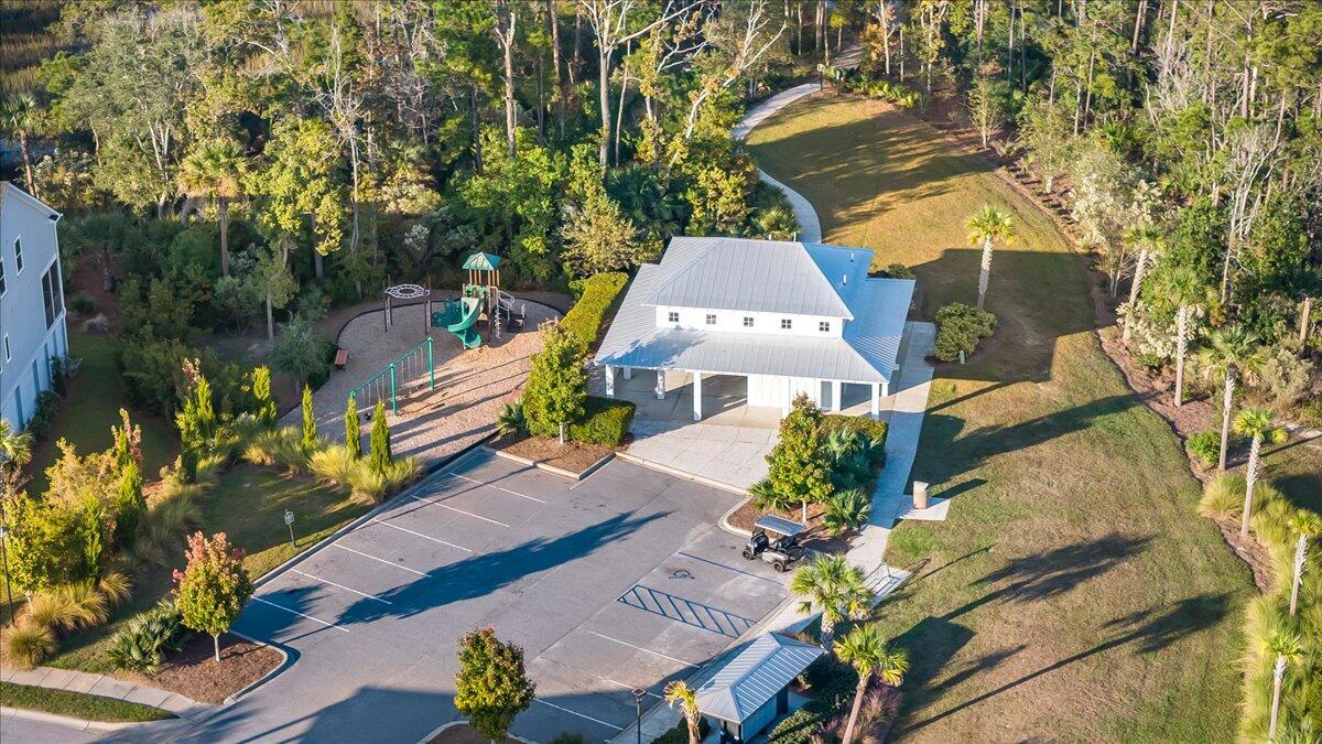 2902 Clearwater Drive