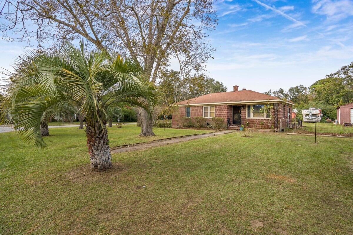 1774 Lady Ashley Street
