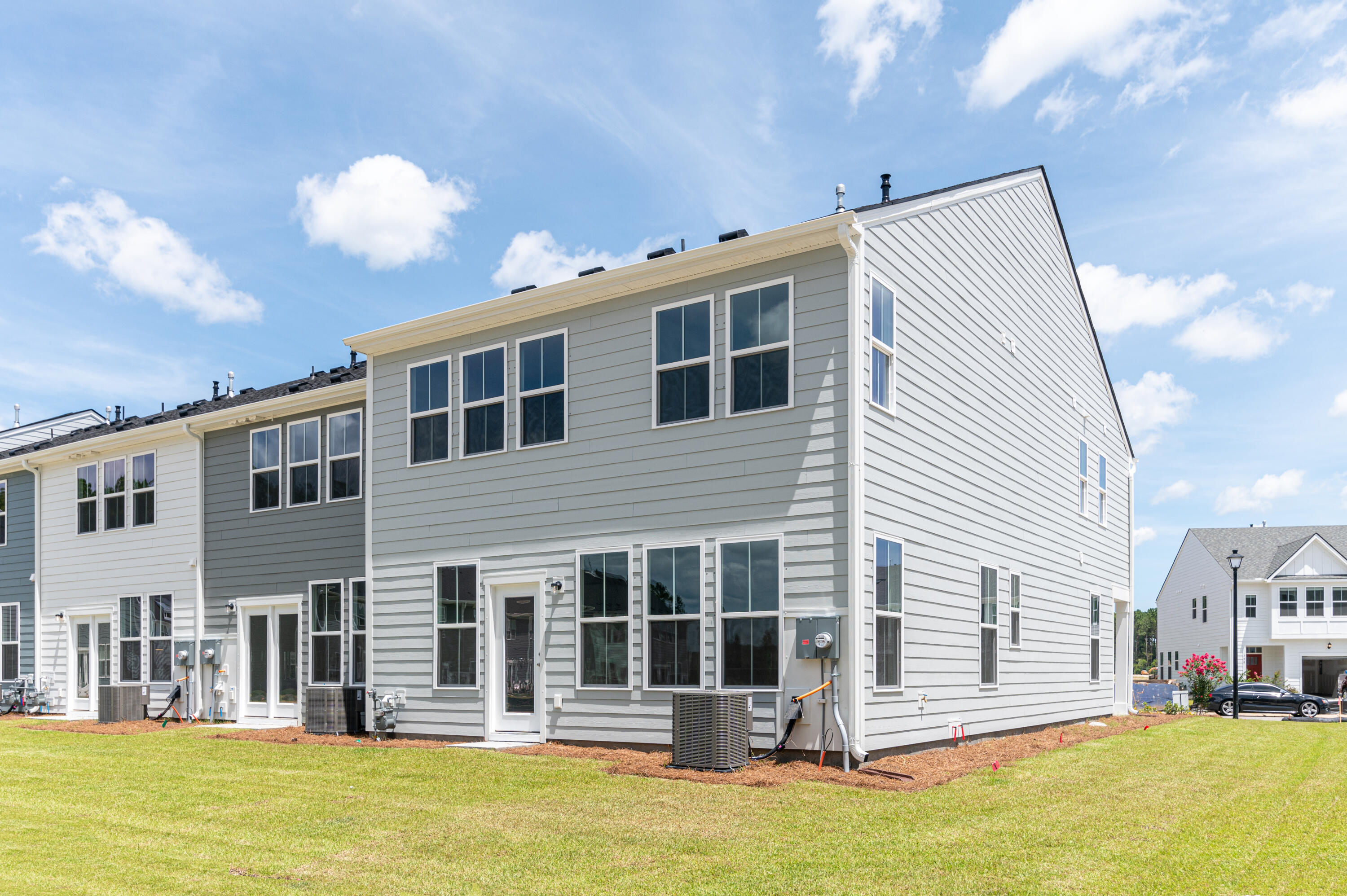 573 Trotters Lane # 220