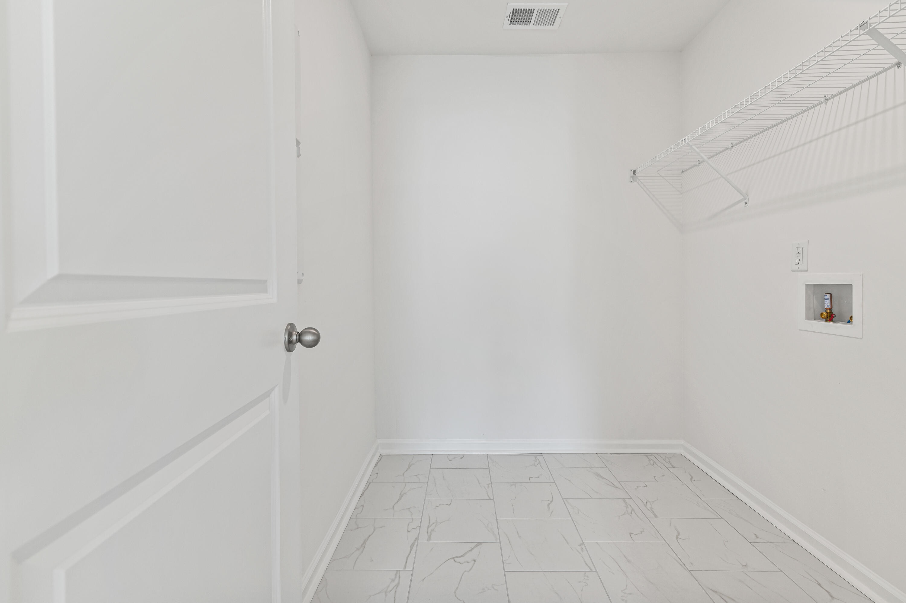573 Trotters Lane # 220