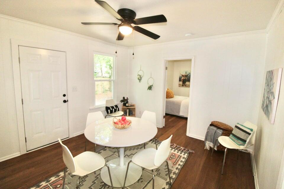 2755 W Surrey Drive
