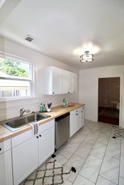 2755 W Surrey Drive