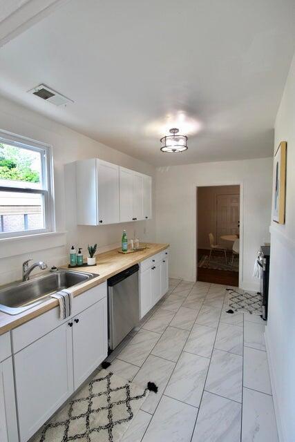2755 W Surrey Drive