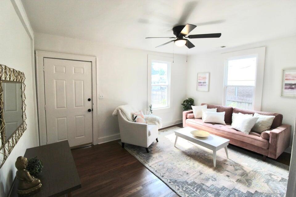 2755 W Surrey Drive