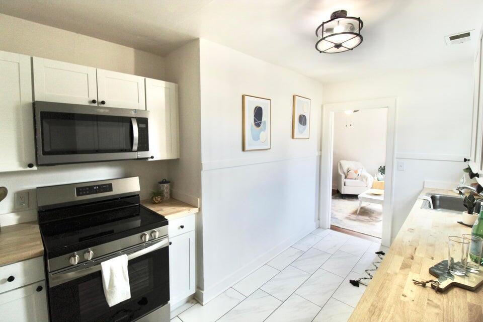 2755 W Surrey Drive