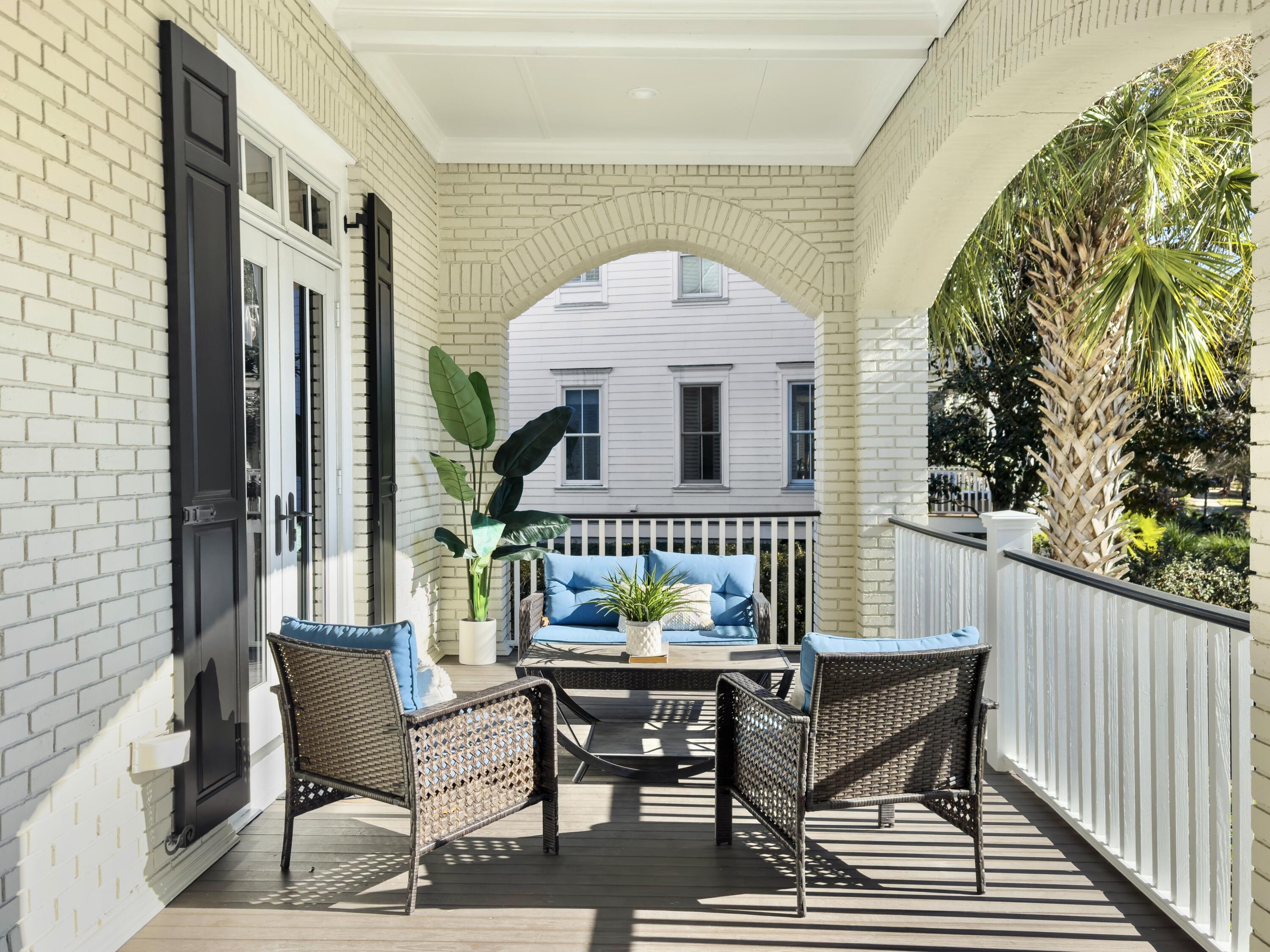 204 King George Street