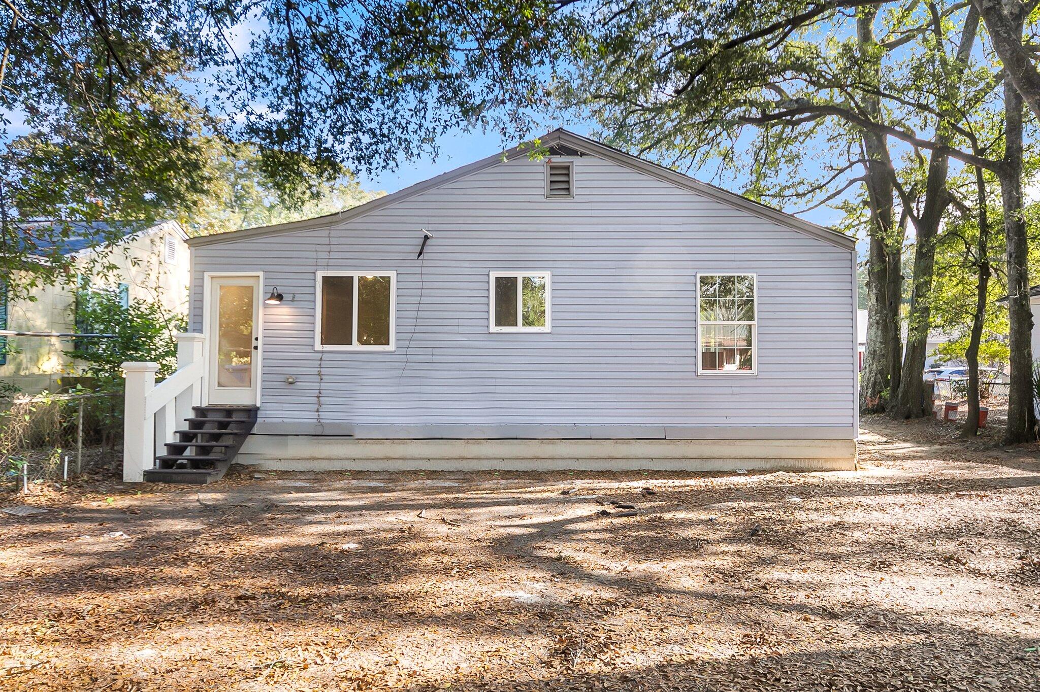 2720 W Surrey Drive