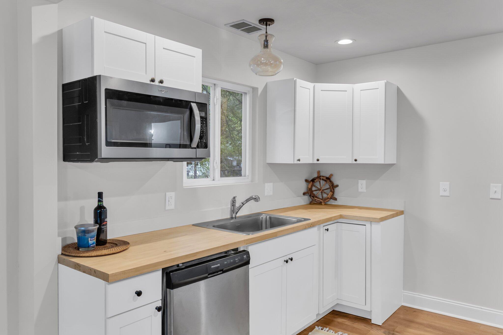2720 W Surrey Drive
