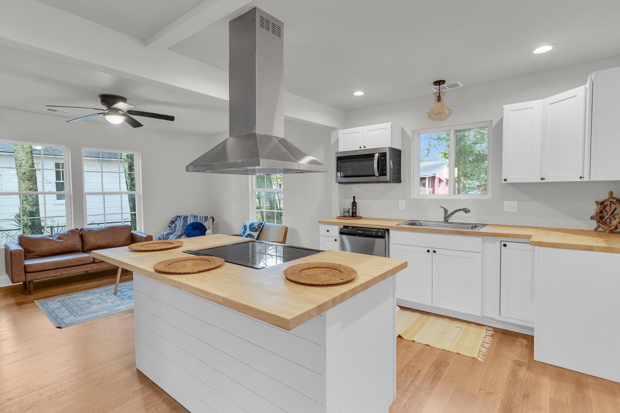 2720 W Surrey Drive
