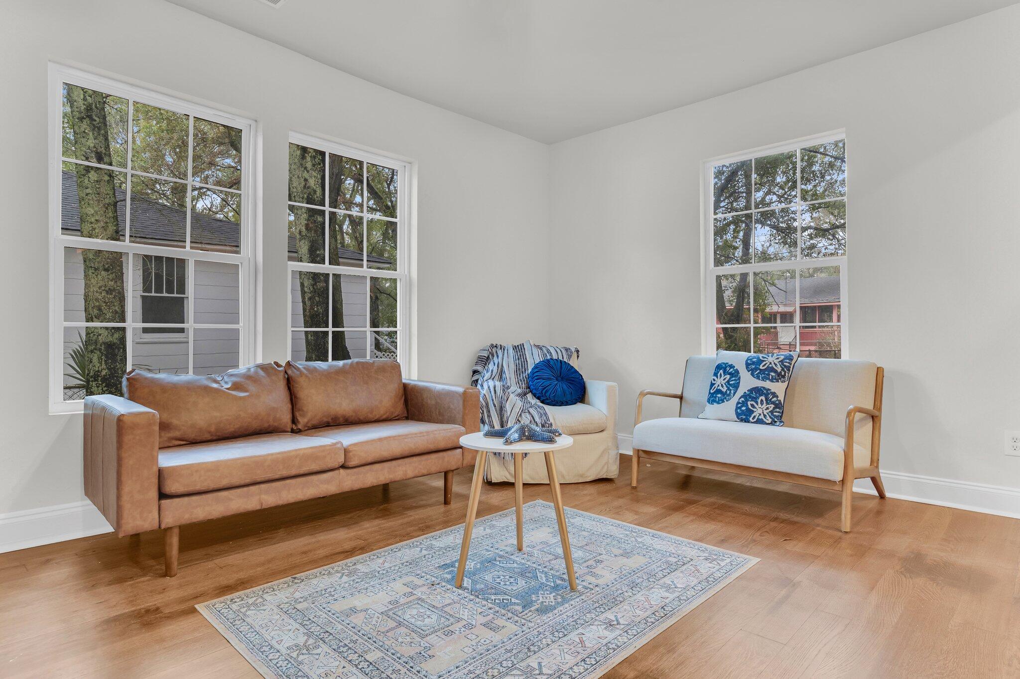 2720 W Surrey Drive