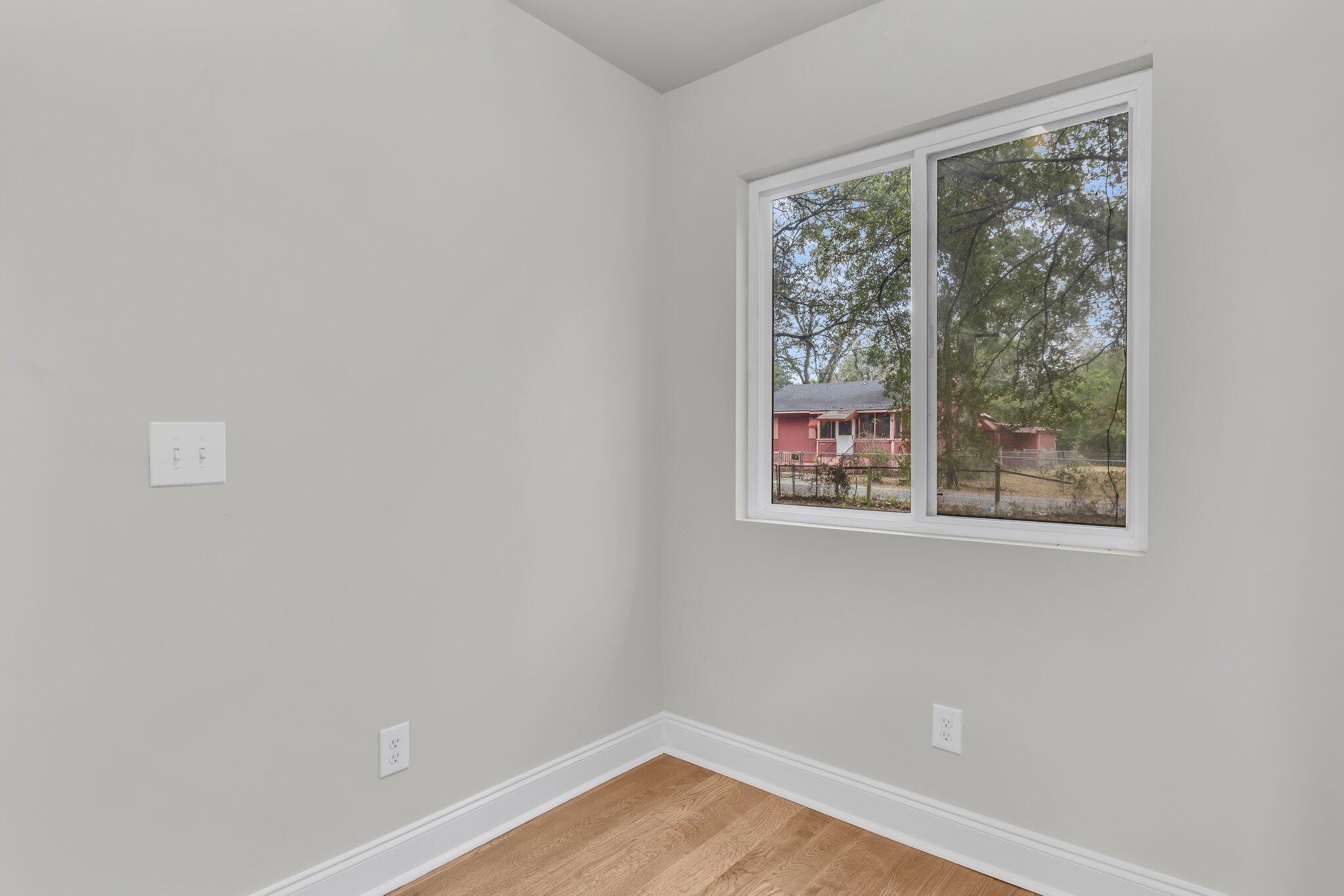 2720 W Surrey Drive