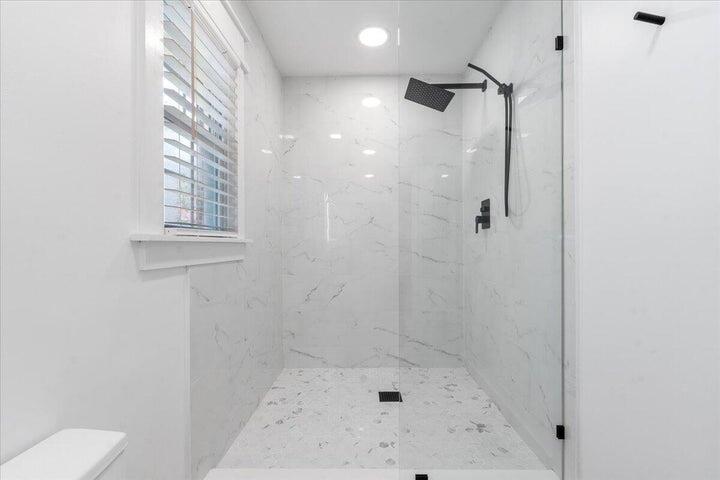 509 King Charles Circle