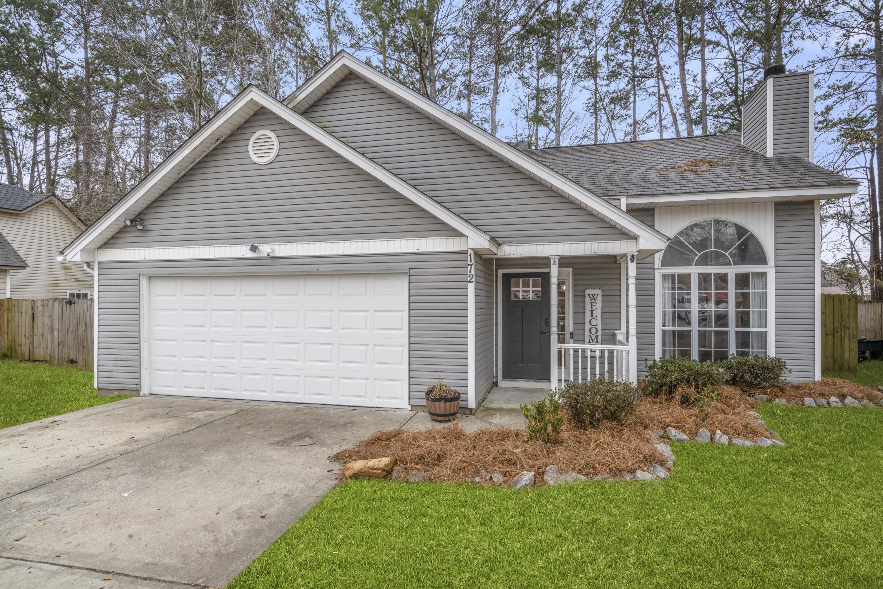 172 Paddock Way