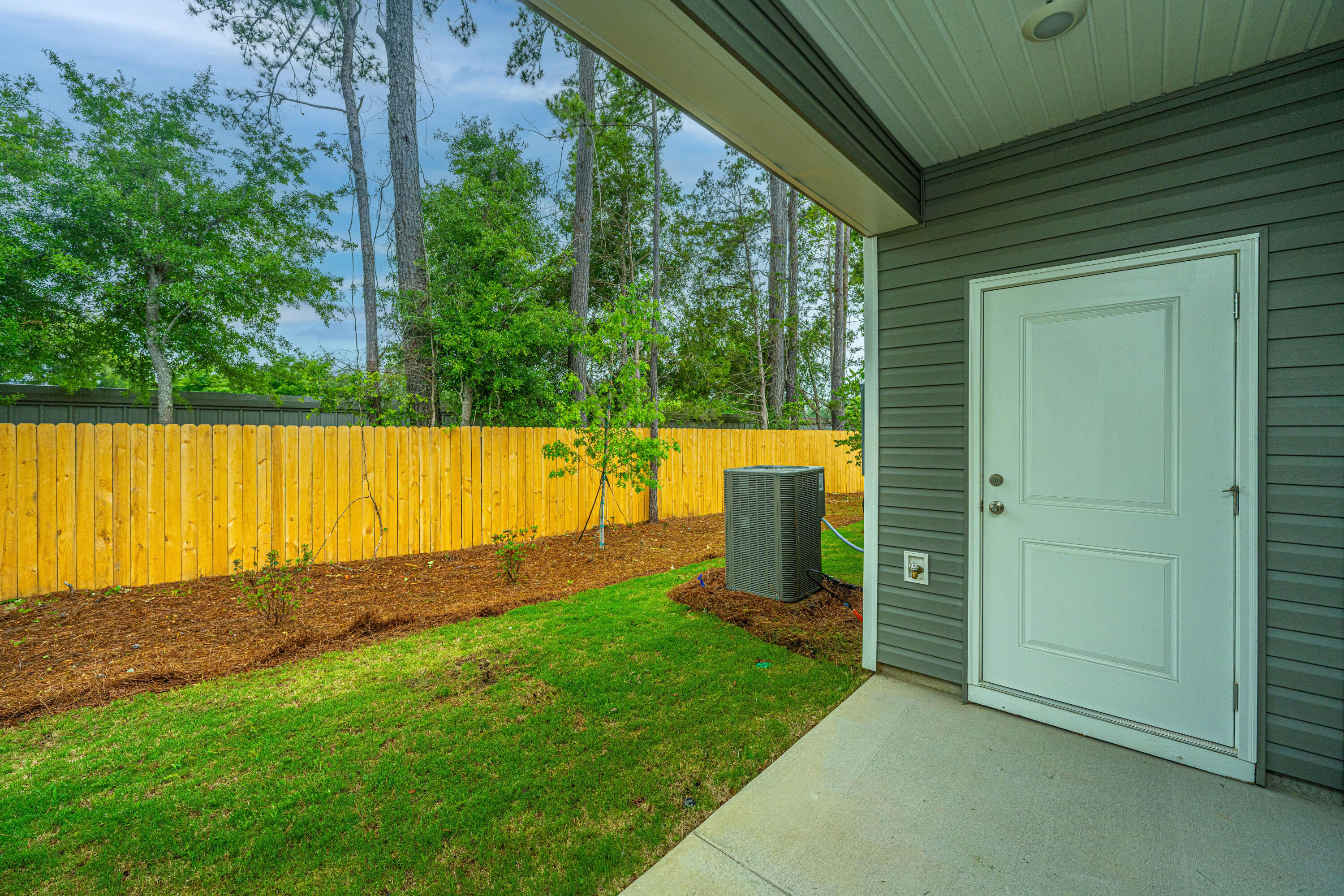 1501 Twin Rivers Drive # 37