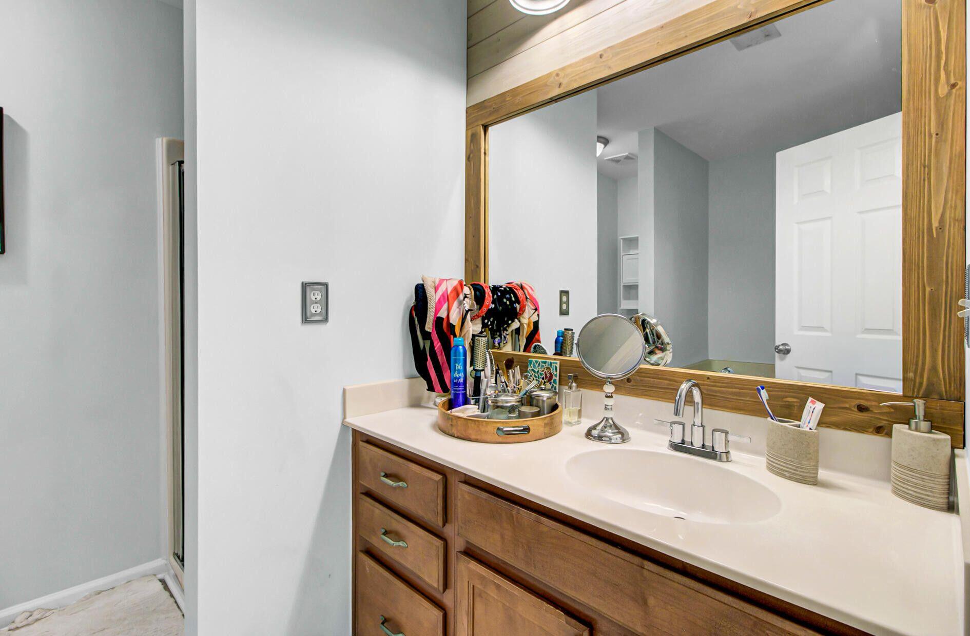 1122 Island Club Drive