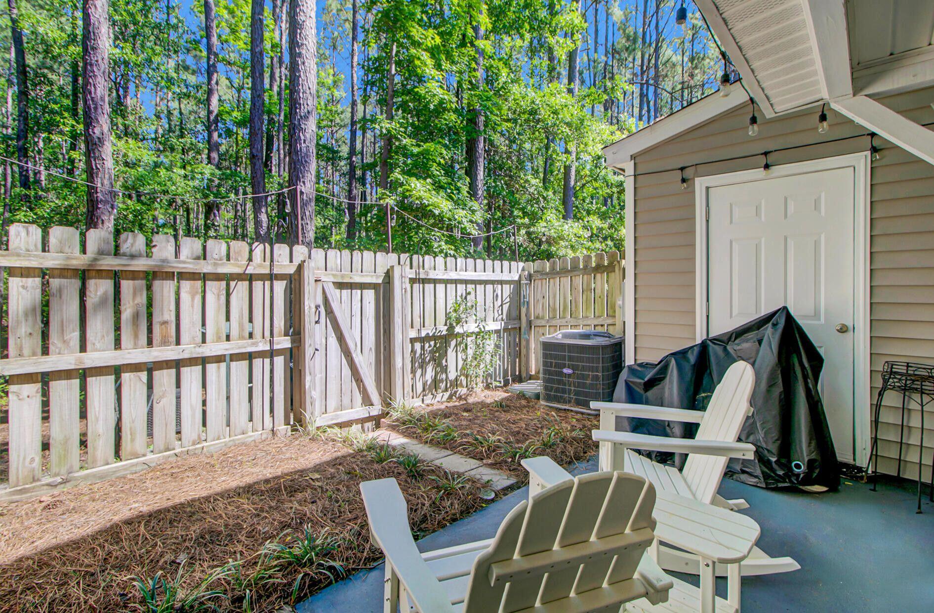 1122 Island Club Drive