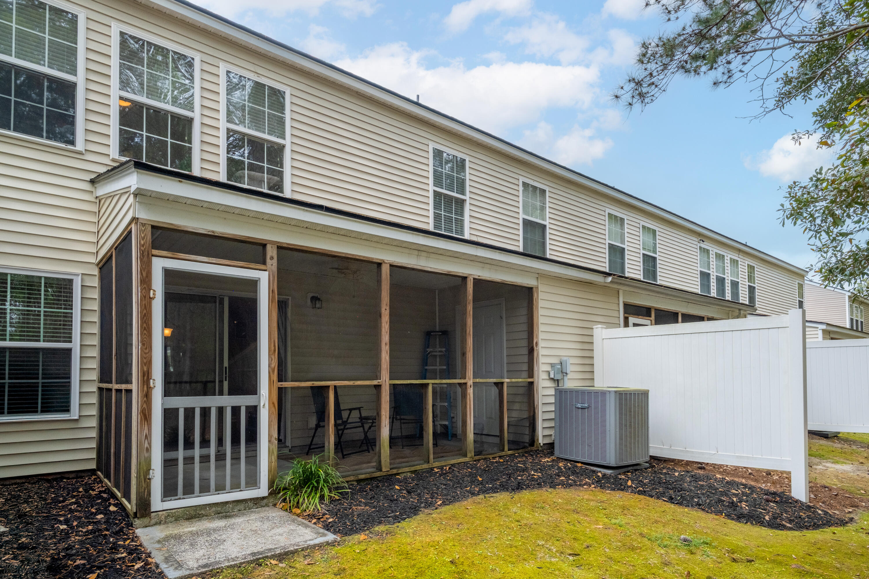 9118 Maple Grove Drive