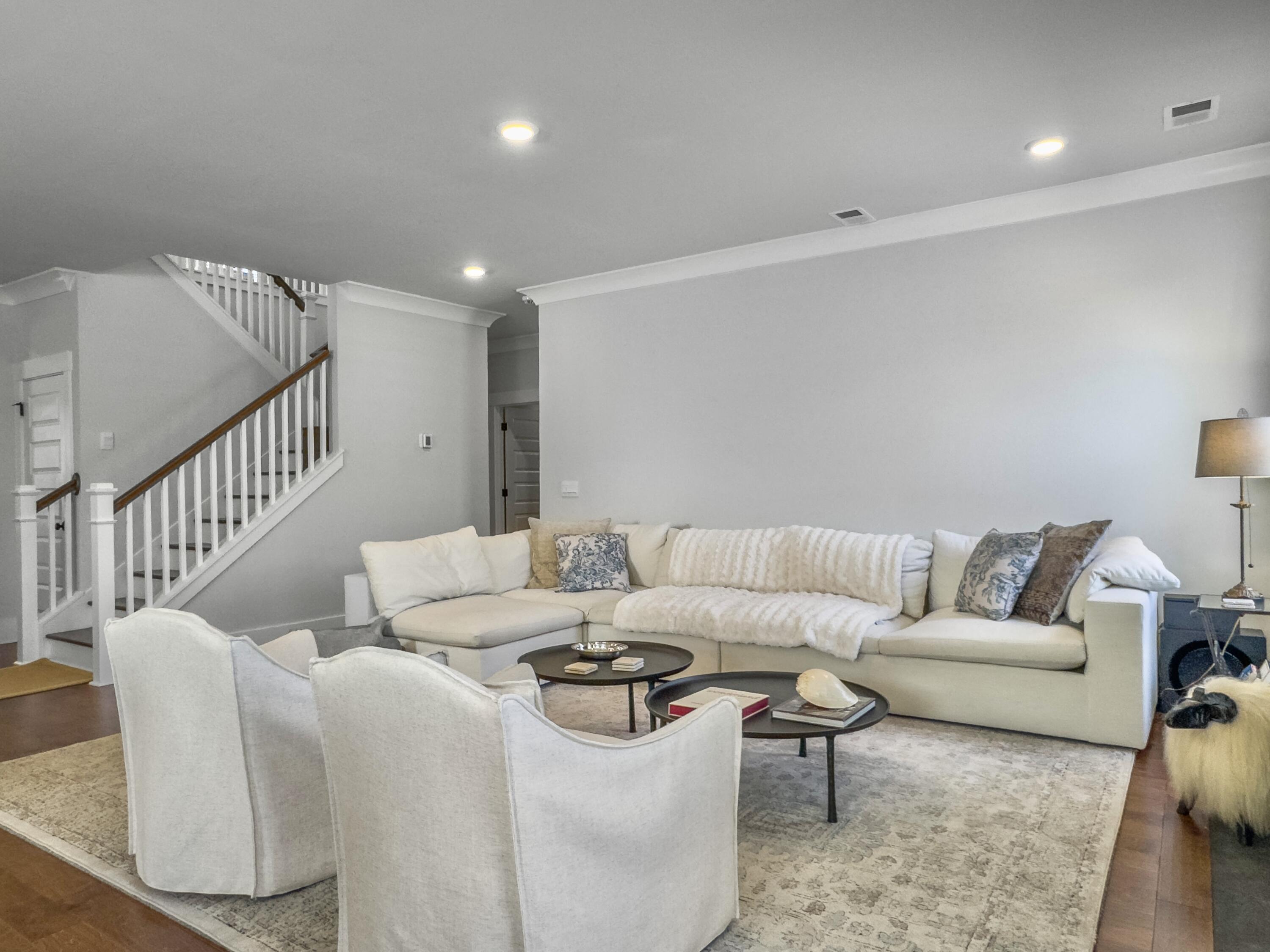 2823 Dearmin Drive