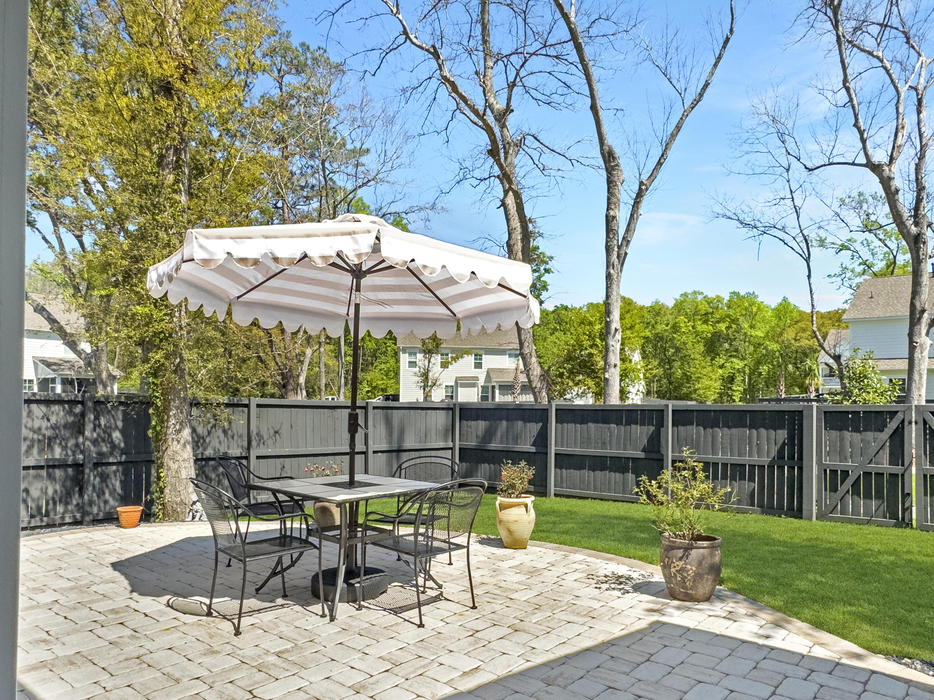 2823 Dearmin Drive