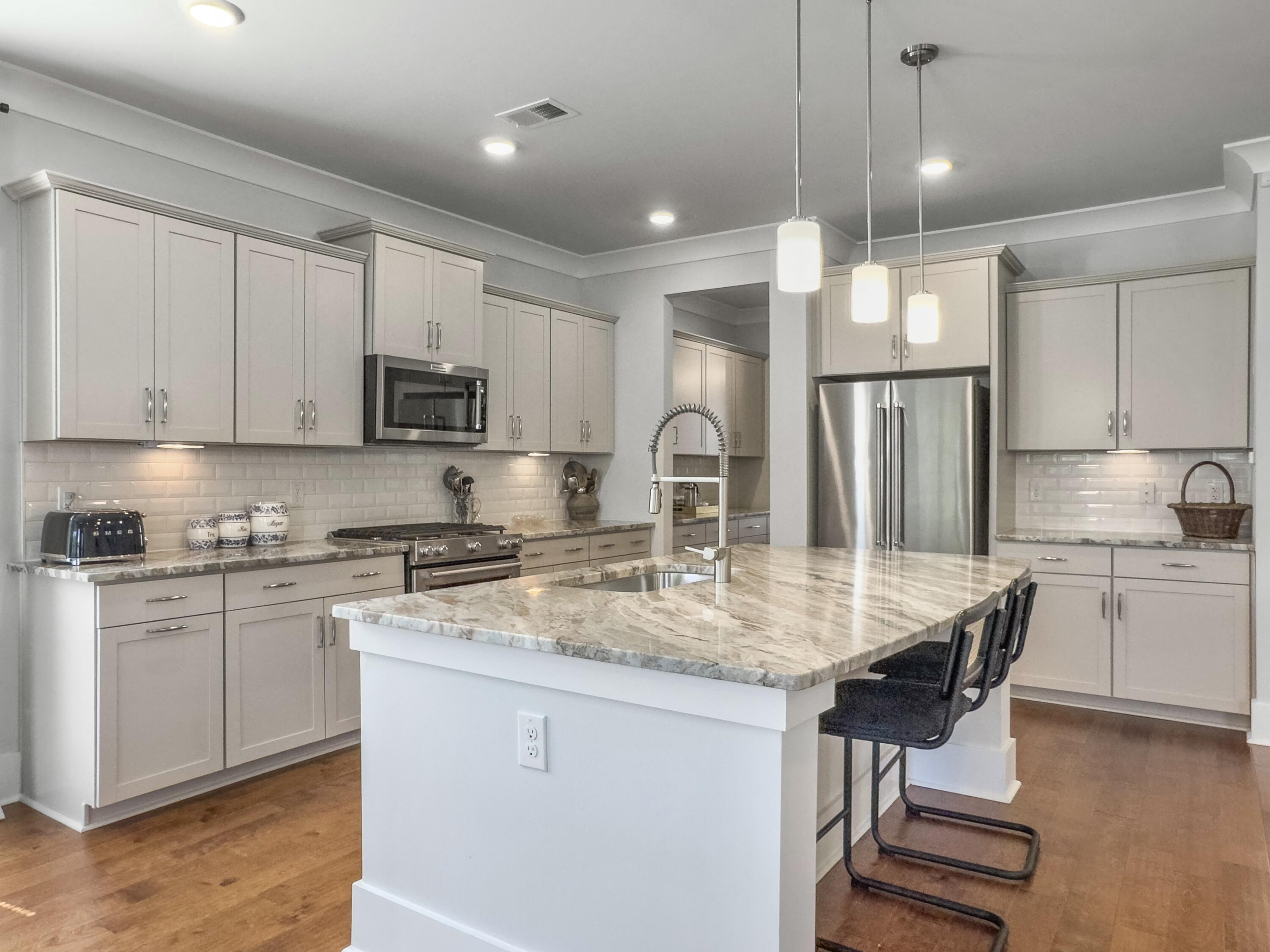 2823 Dearmin Drive