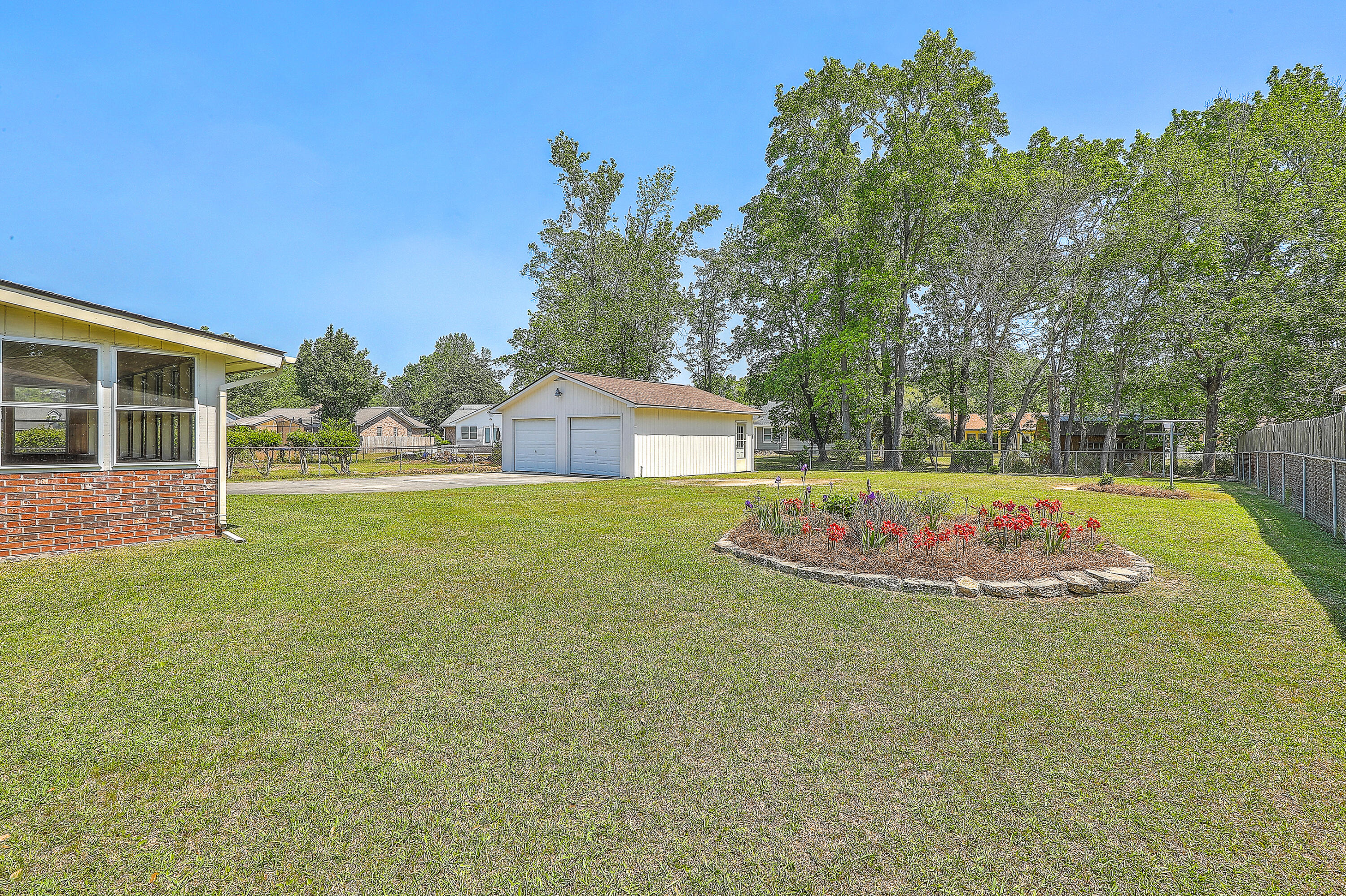 109 Winston Way