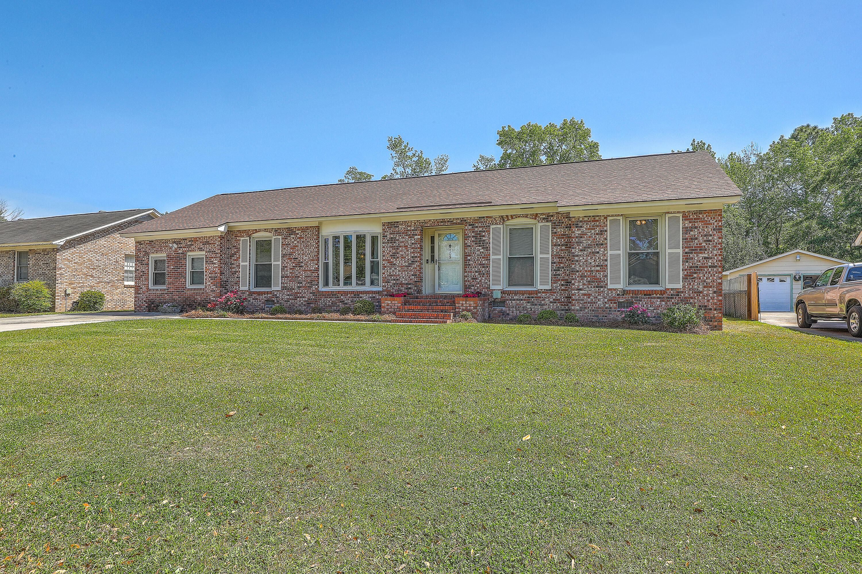109 Winston Way