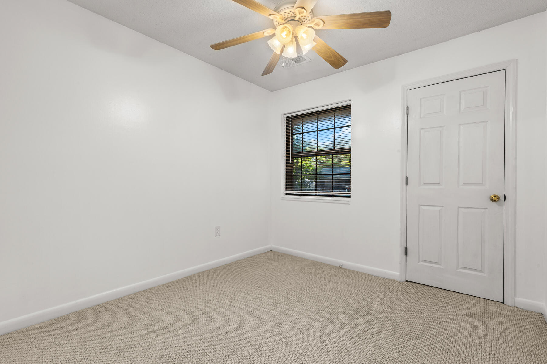 7914 Dutch Court