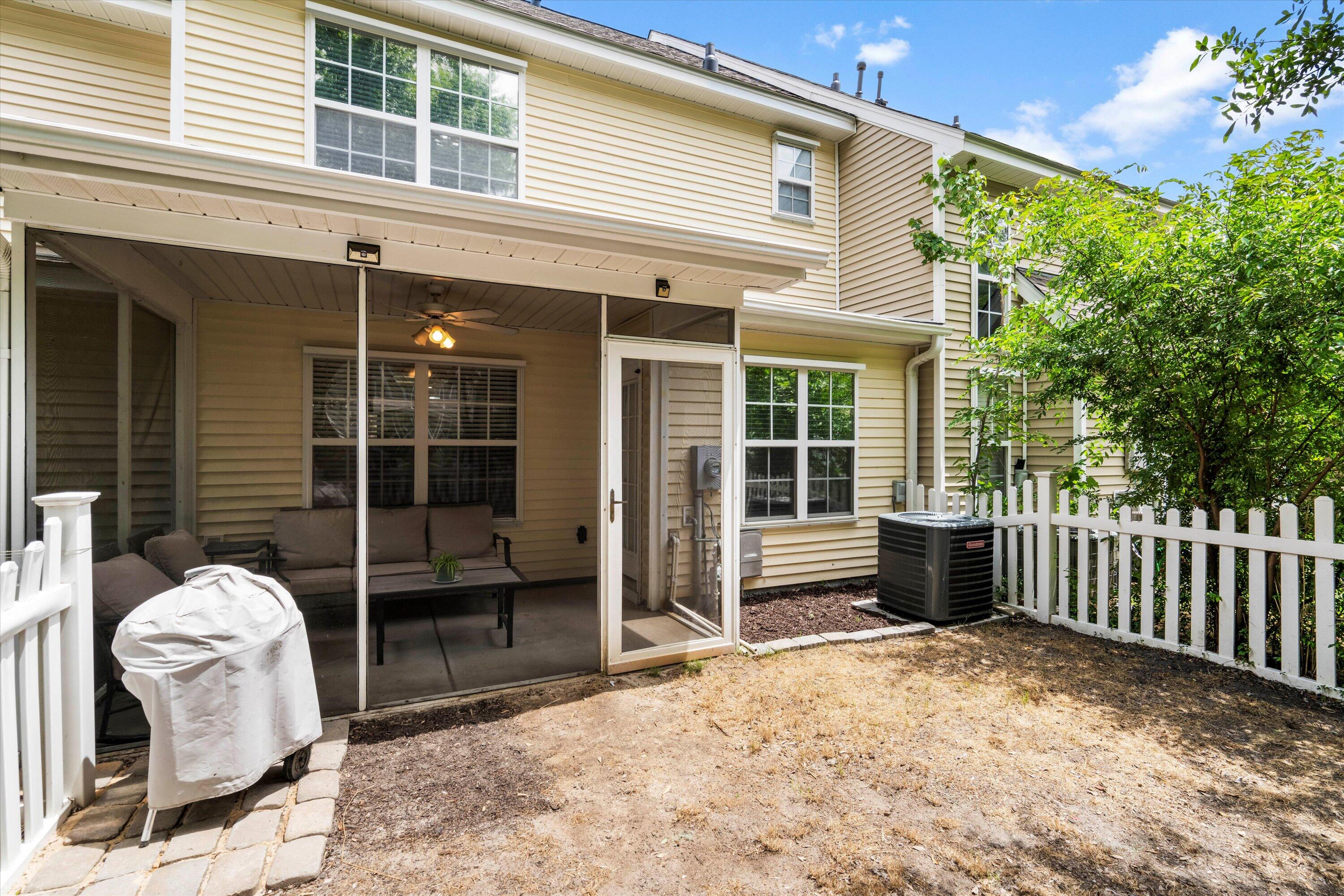 8676 Grassy Oak Trail