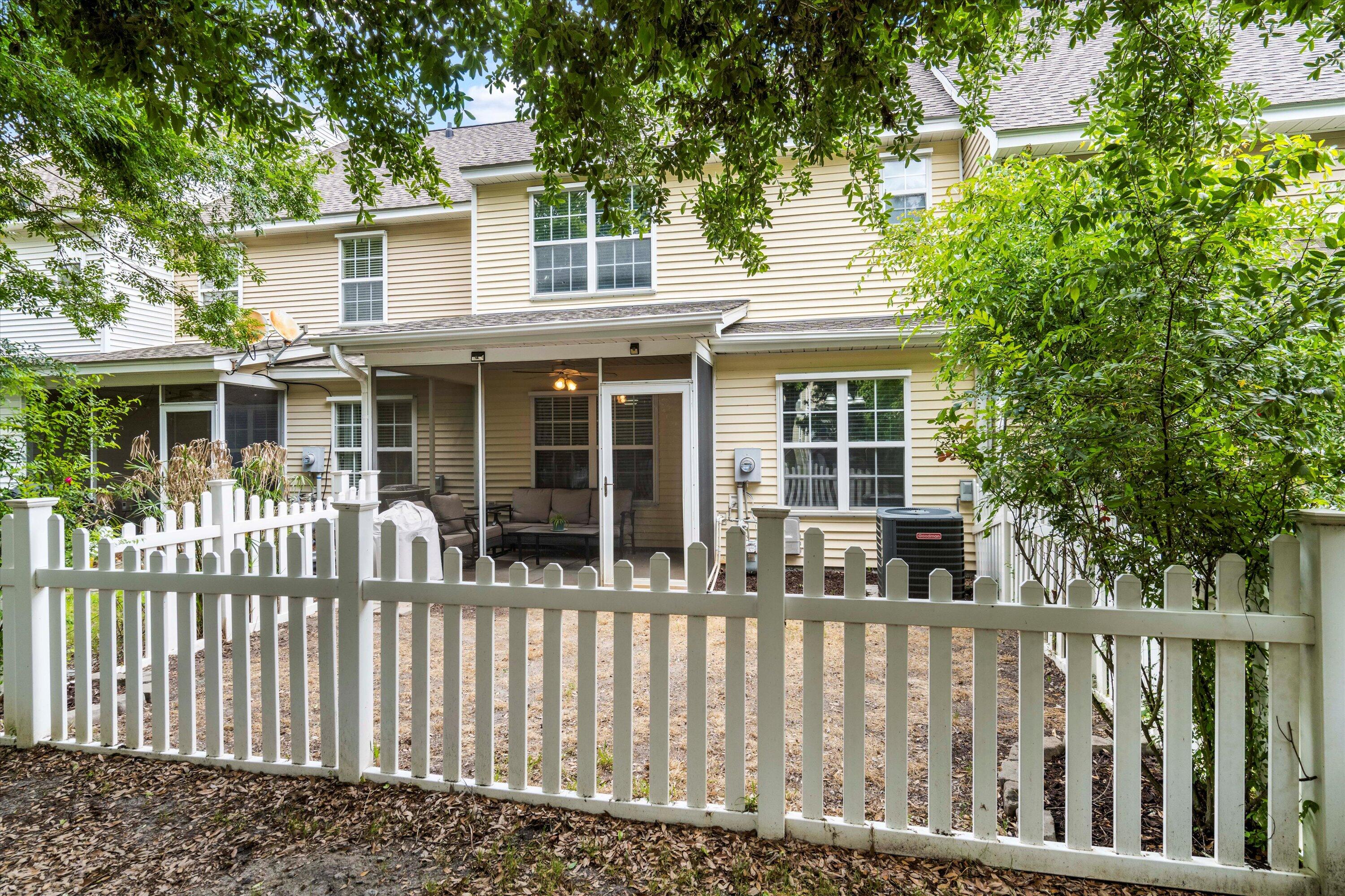8676 Grassy Oak Trail