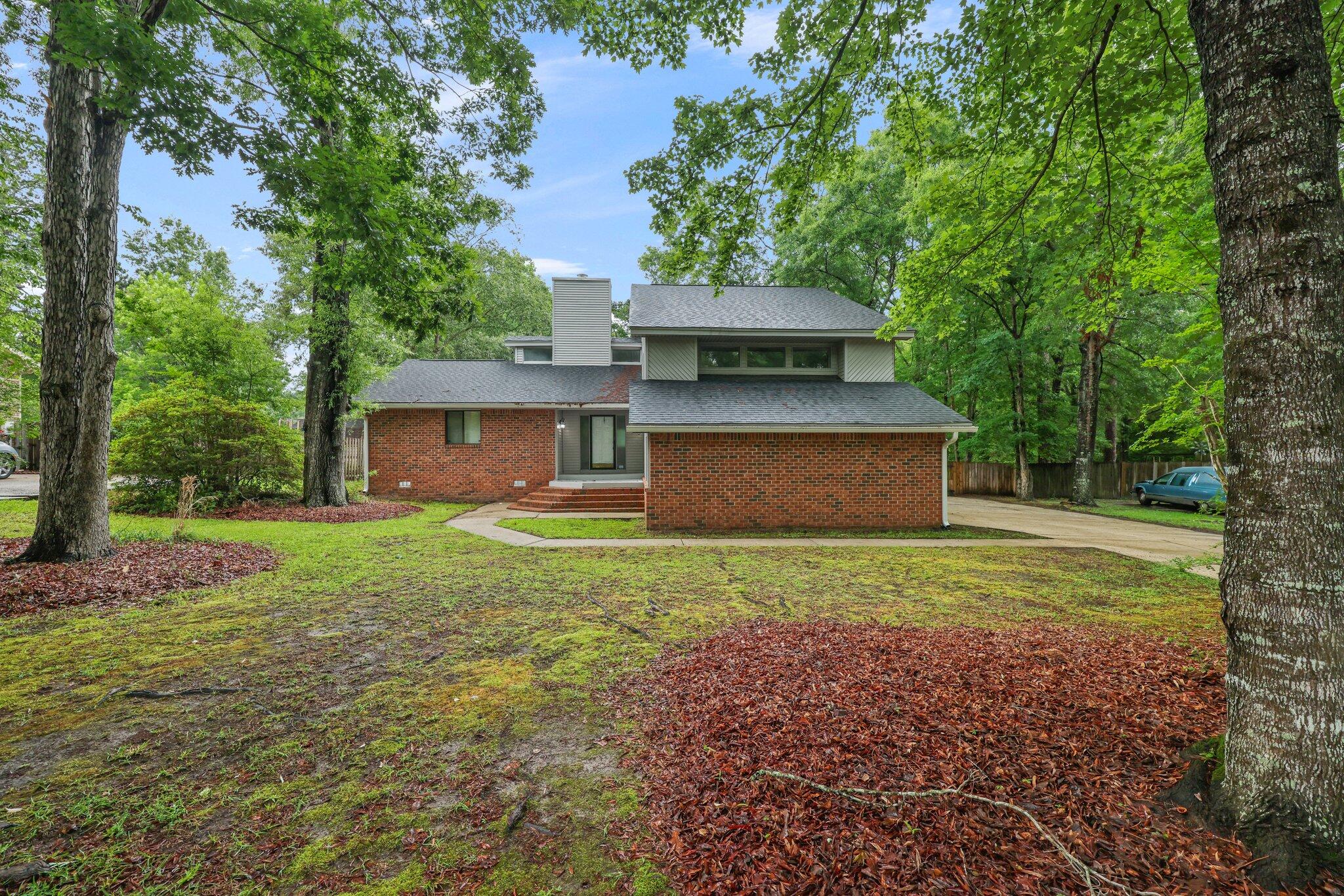 105 Londonderry Road