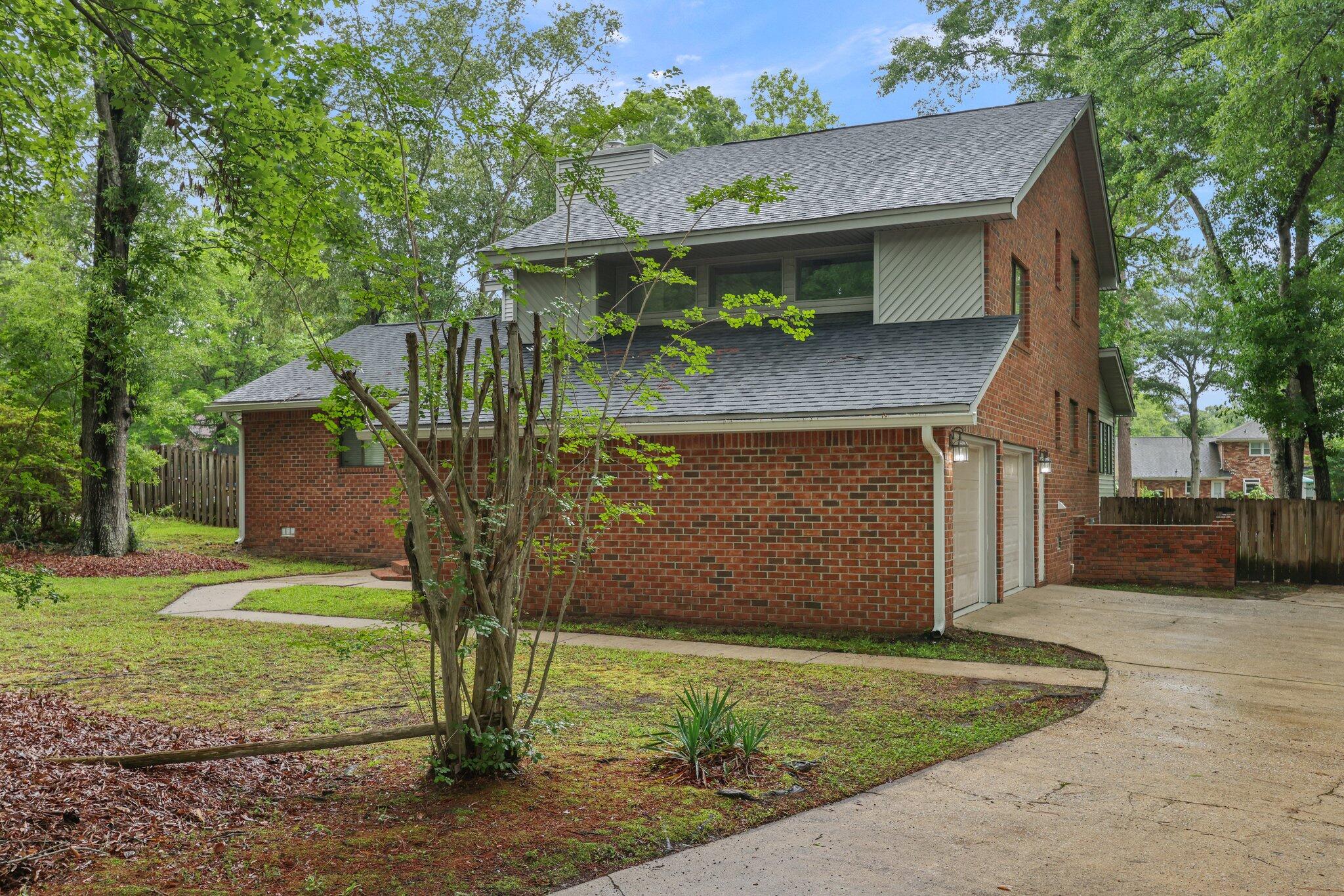 105 Londonderry Road