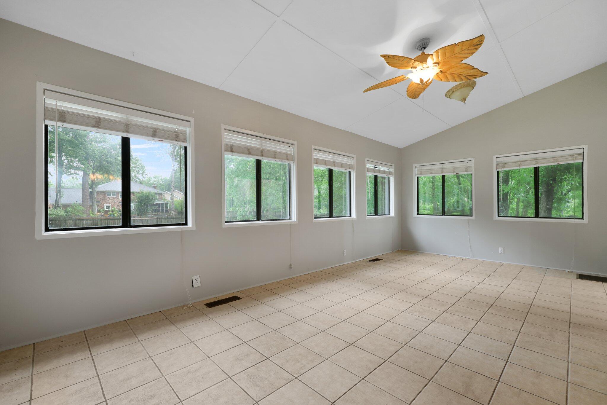 105 Londonderry Road