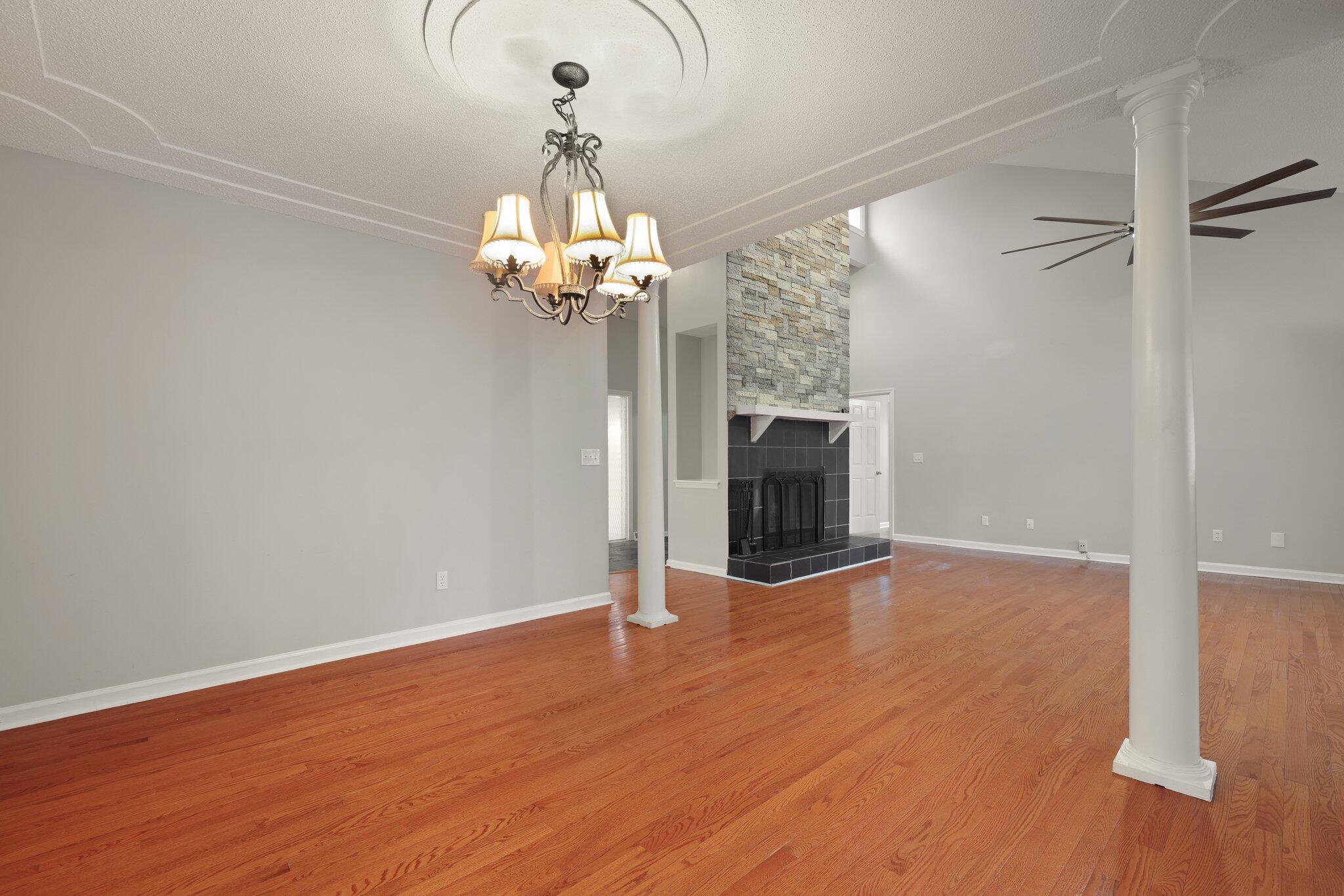 105 Londonderry Road