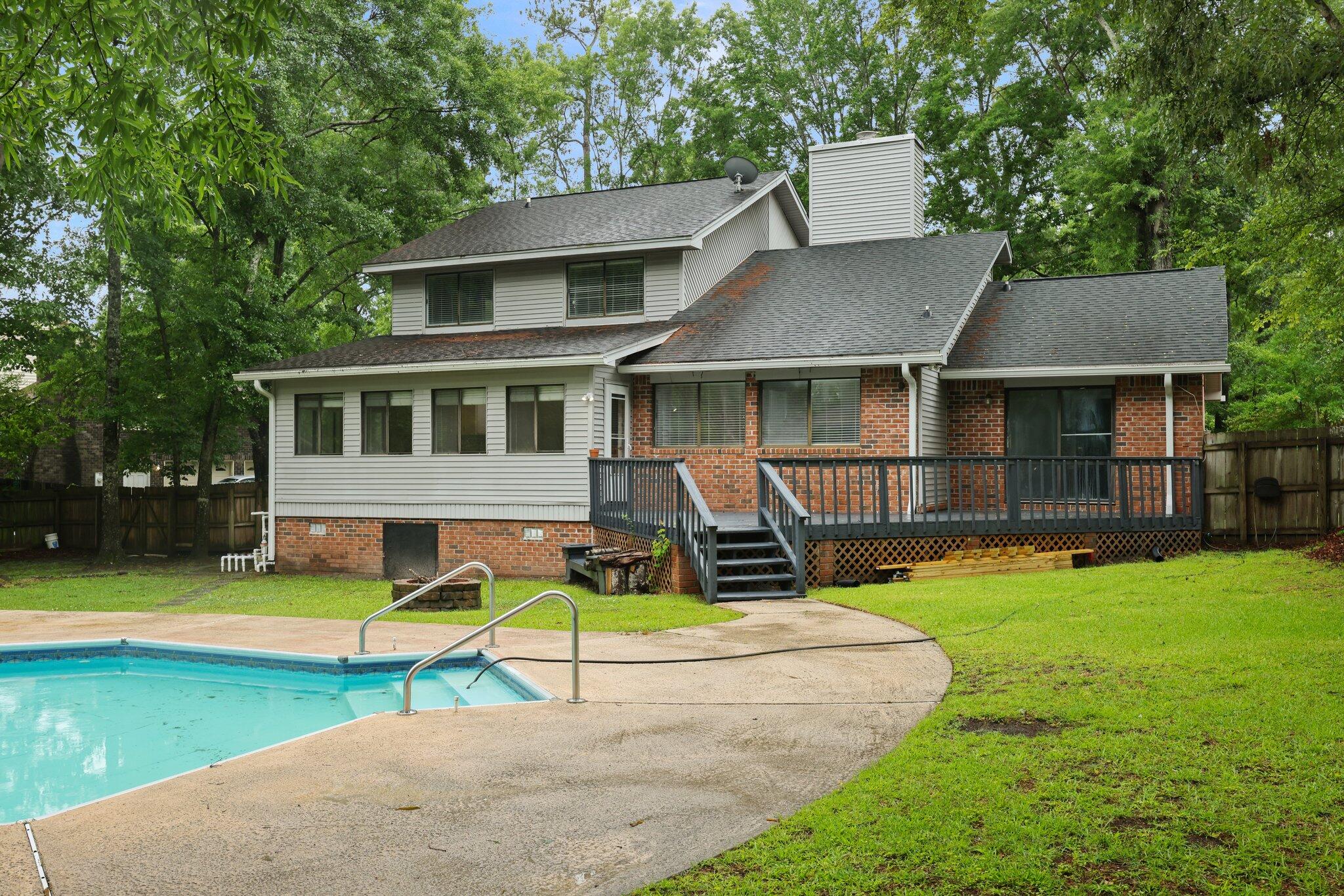 105 Londonderry Road